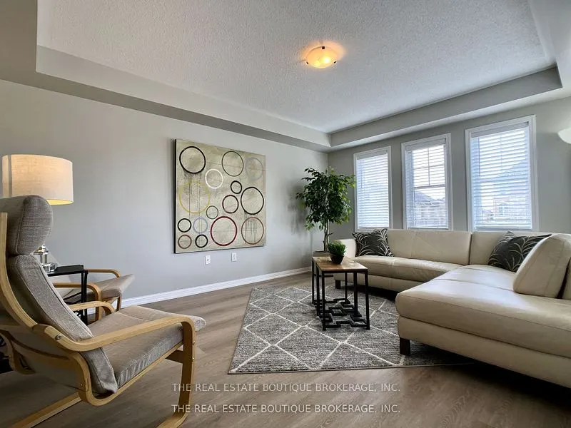 3185 Walkers Line, #Upper
