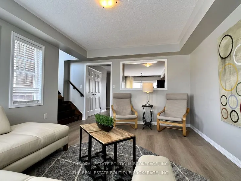 3185 Walkers Line, #Upper
