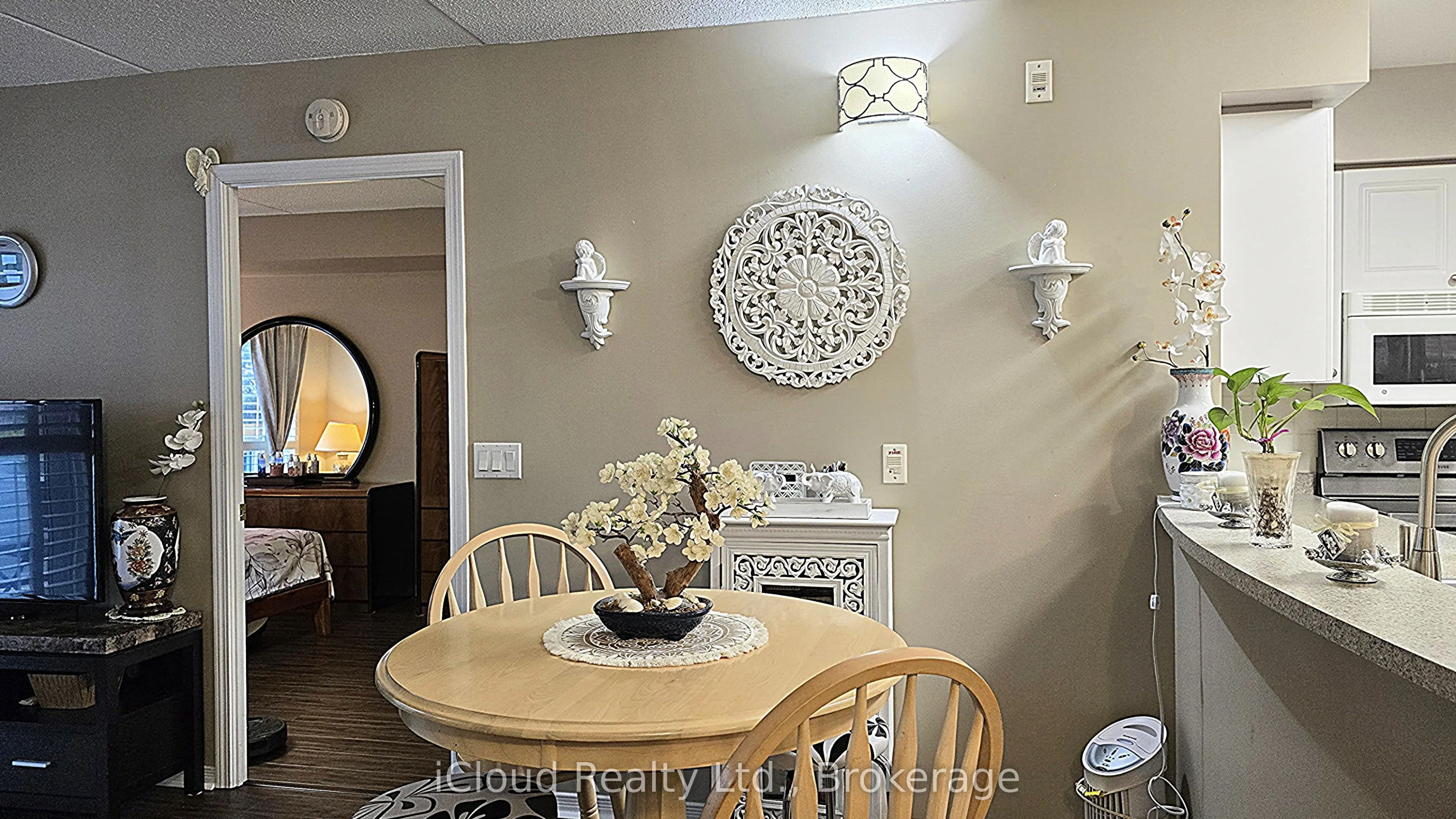 25 Via Rosedale Way, #207
