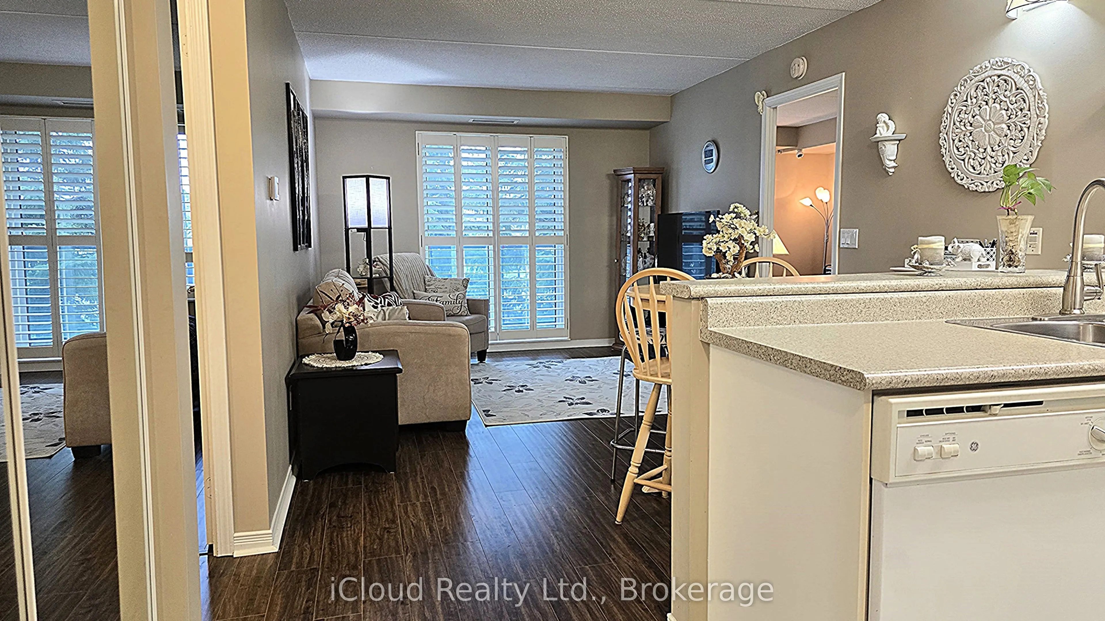 25 Via Rosedale Way, #207