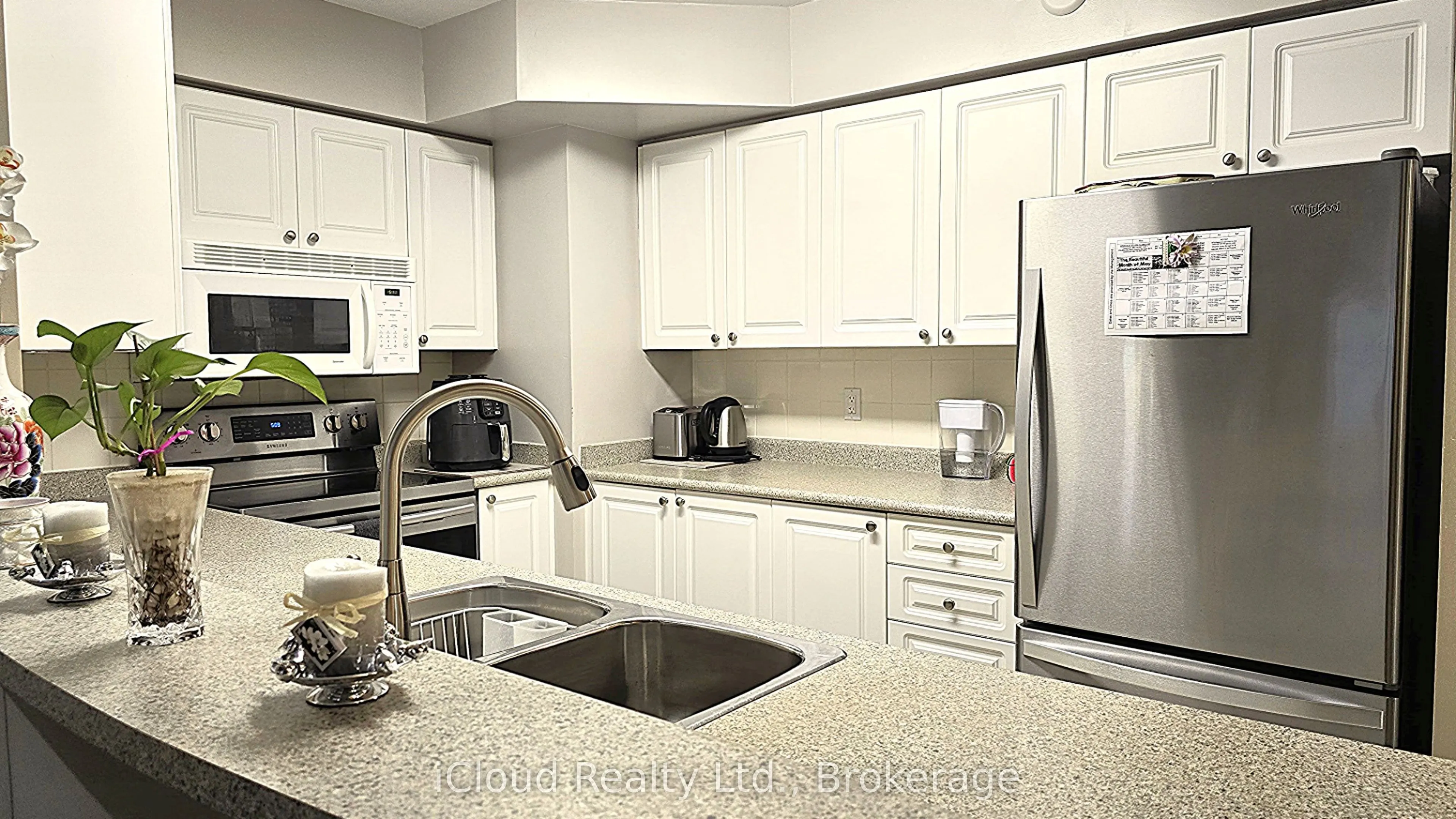 25 Via Rosedale Way, #207