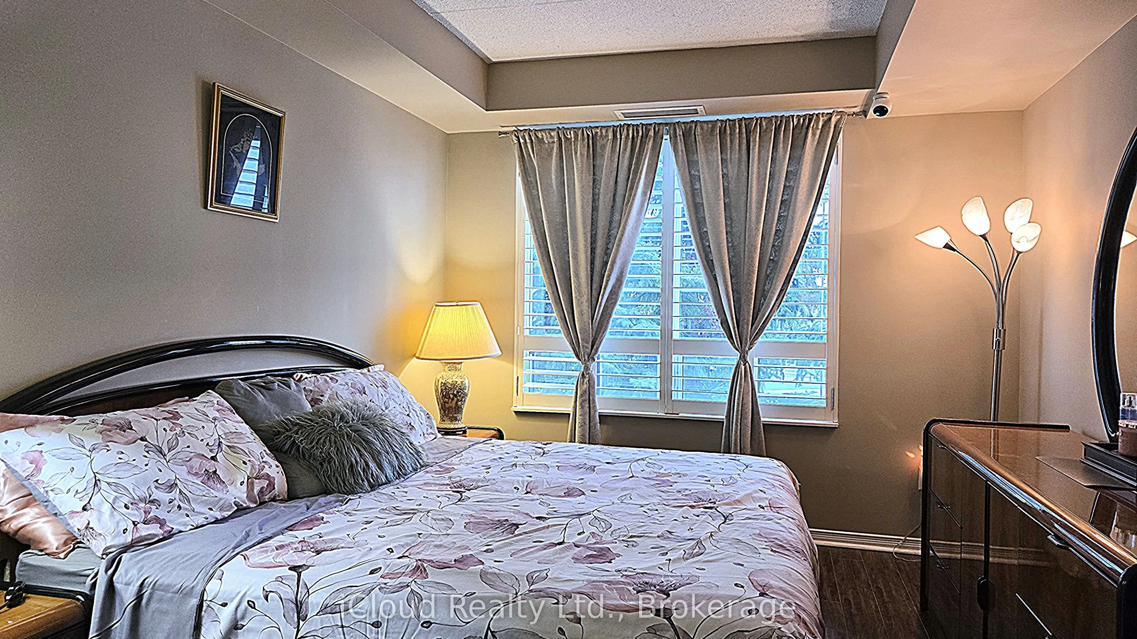 25 Via Rosedale Way, #207