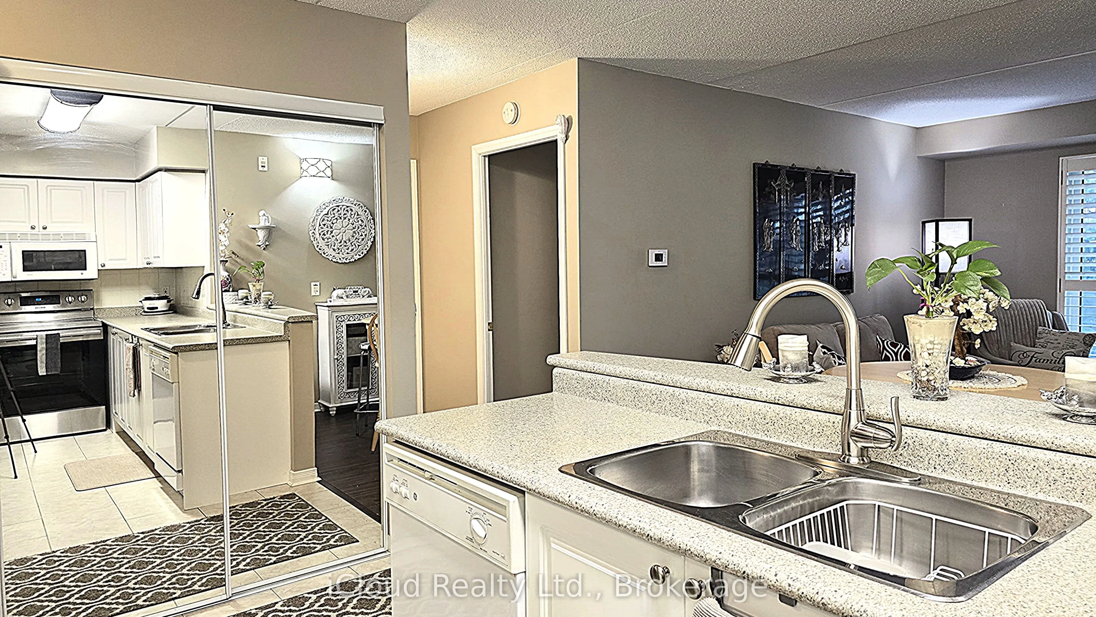 25 Via Rosedale Way, #207