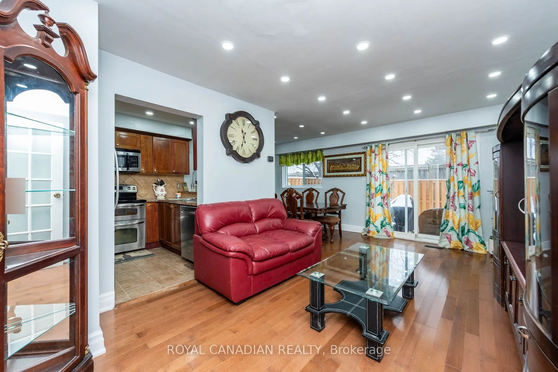 1538 Lancaster Drive, #116