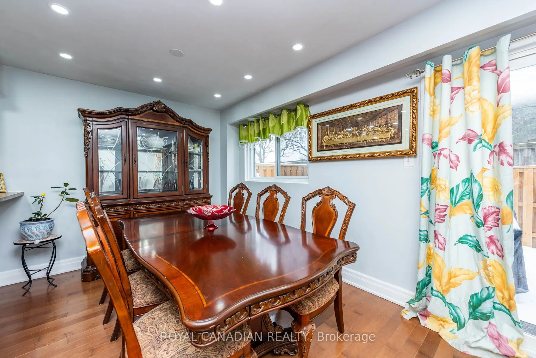 1538 Lancaster Drive, #116