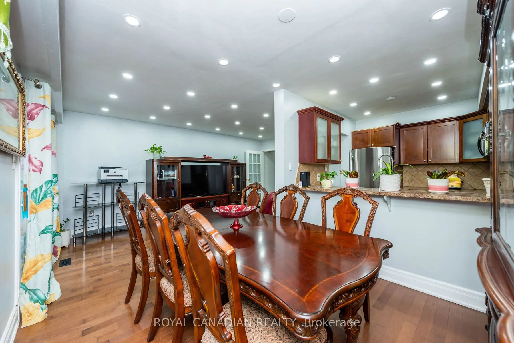 1538 Lancaster Drive, #116