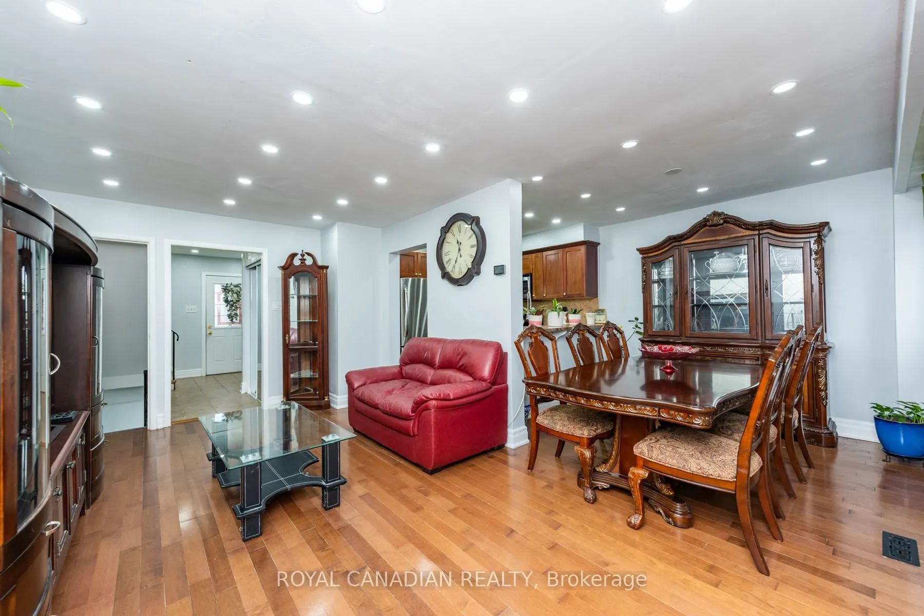 1538 Lancaster Drive, #116