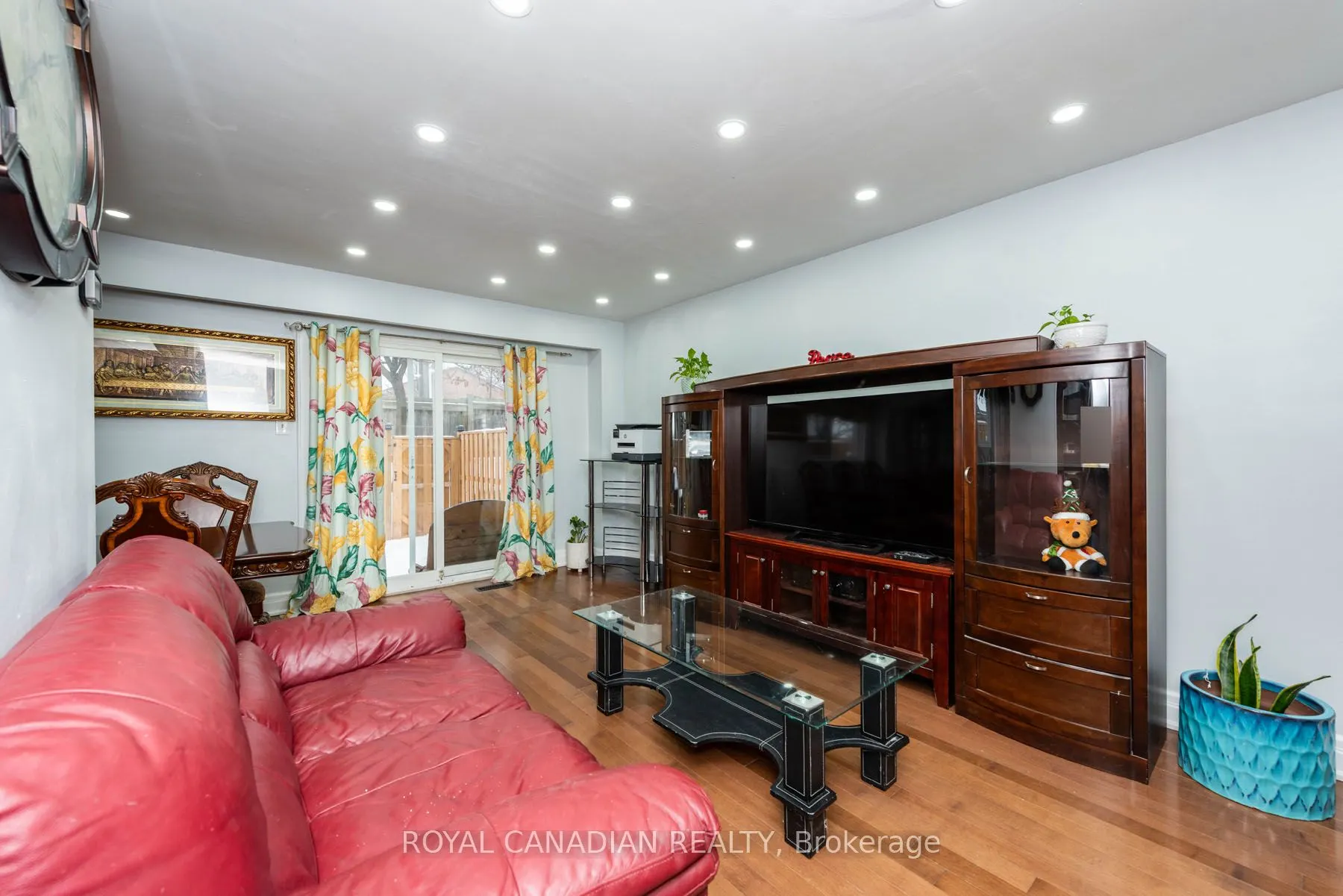 1538 Lancaster Drive, #116