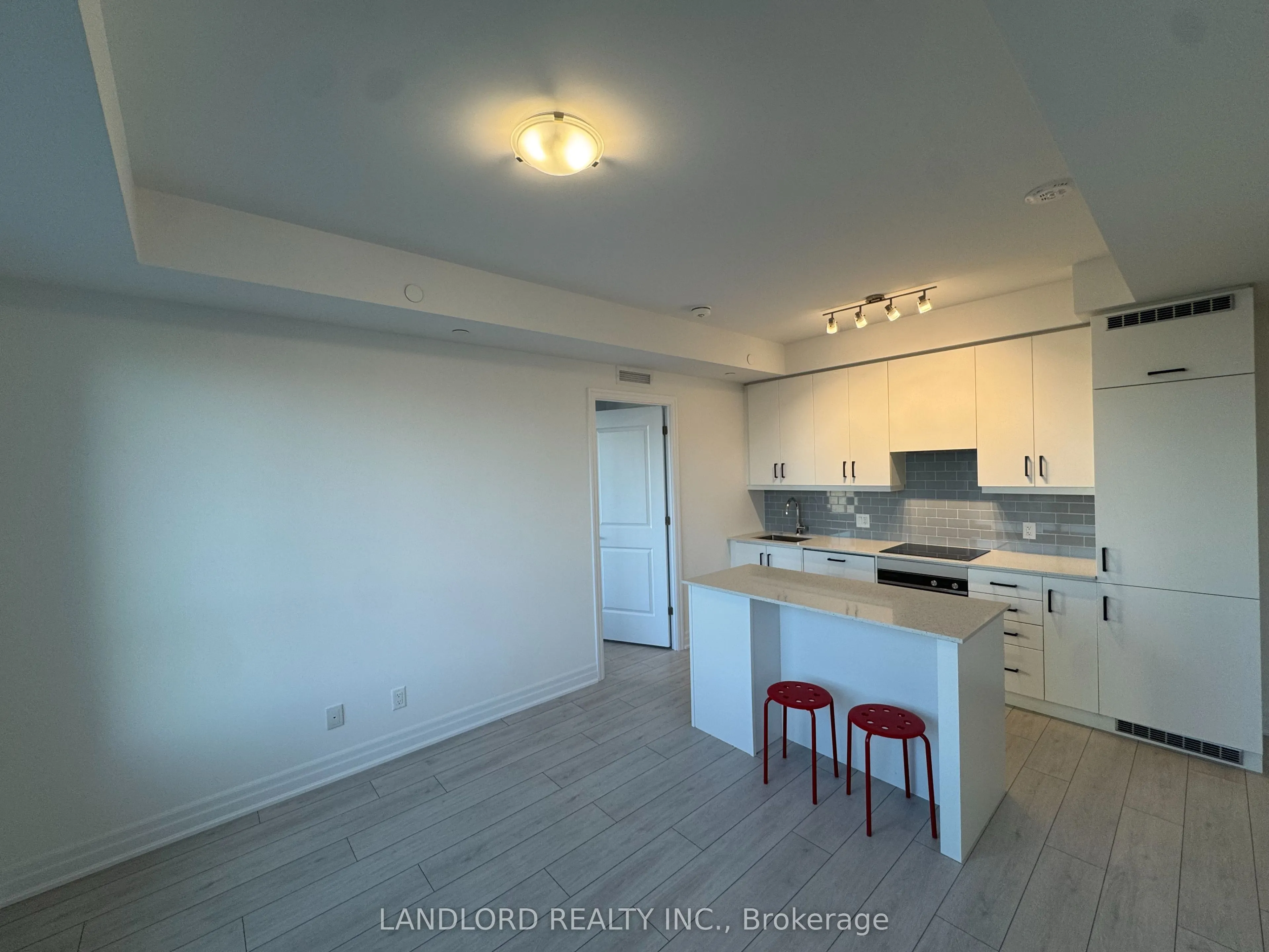 30 Elm Drive W, #1204