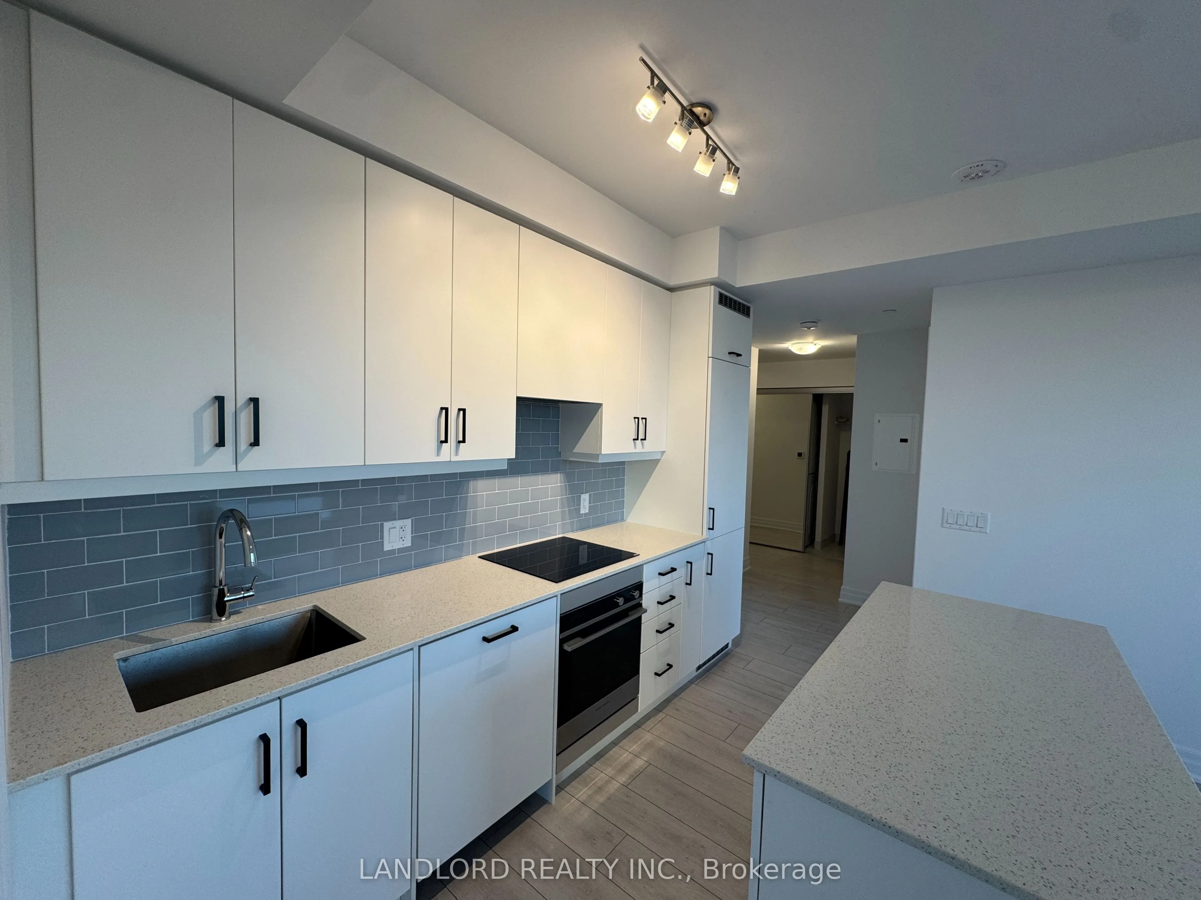 30 Elm Drive W, #1204
