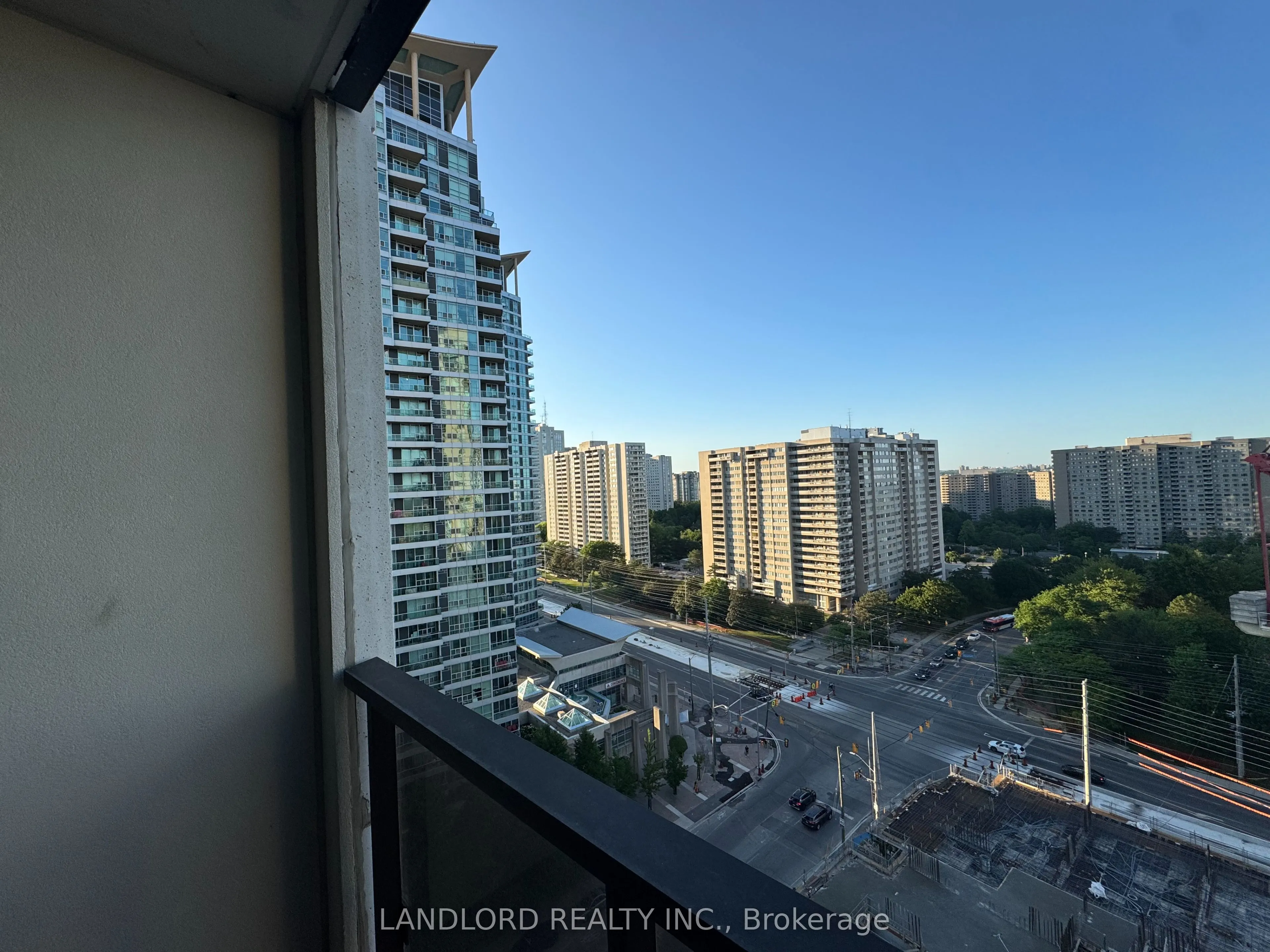 30 Elm Drive W, #1204