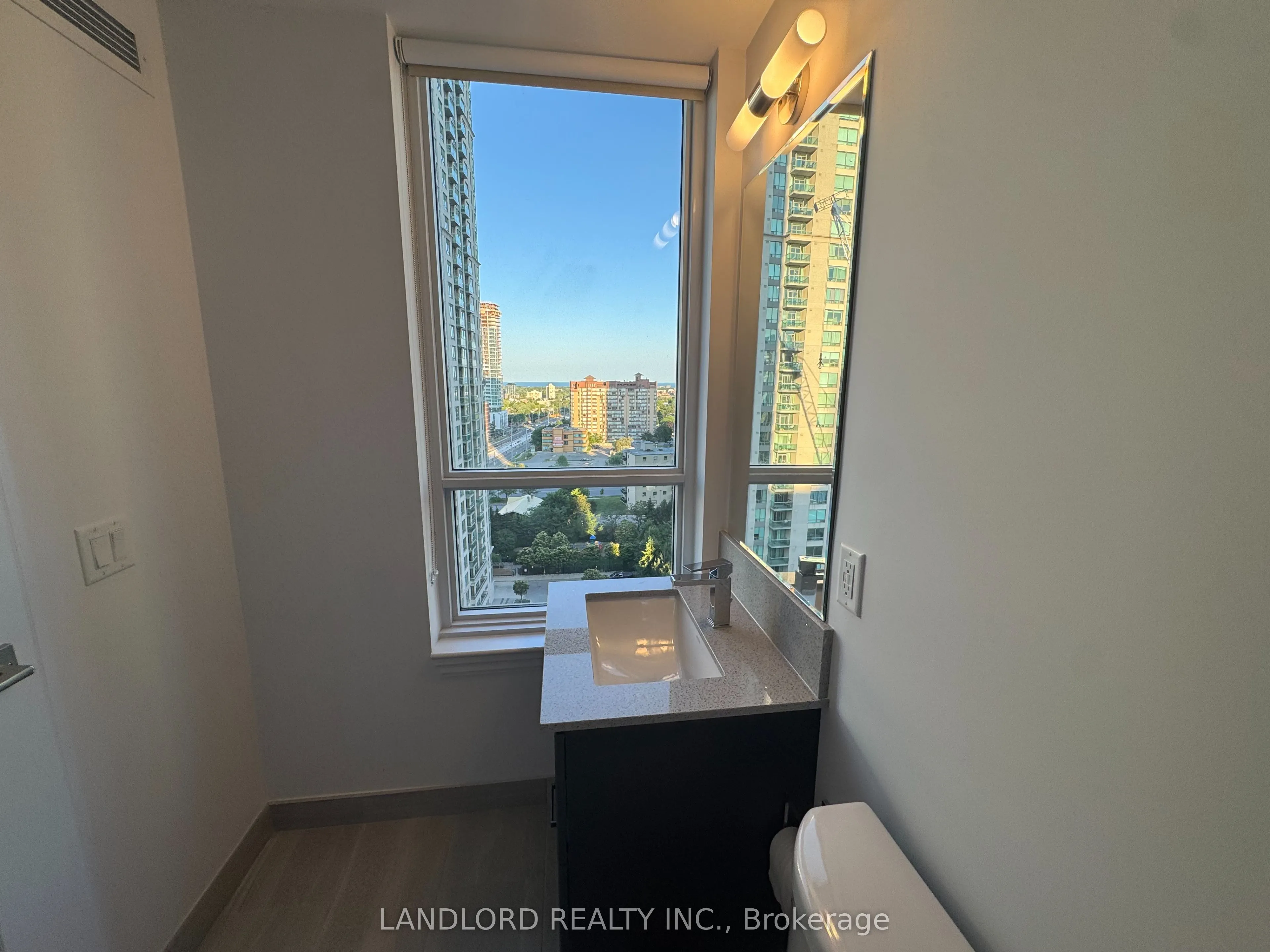 30 Elm Drive W, #1204