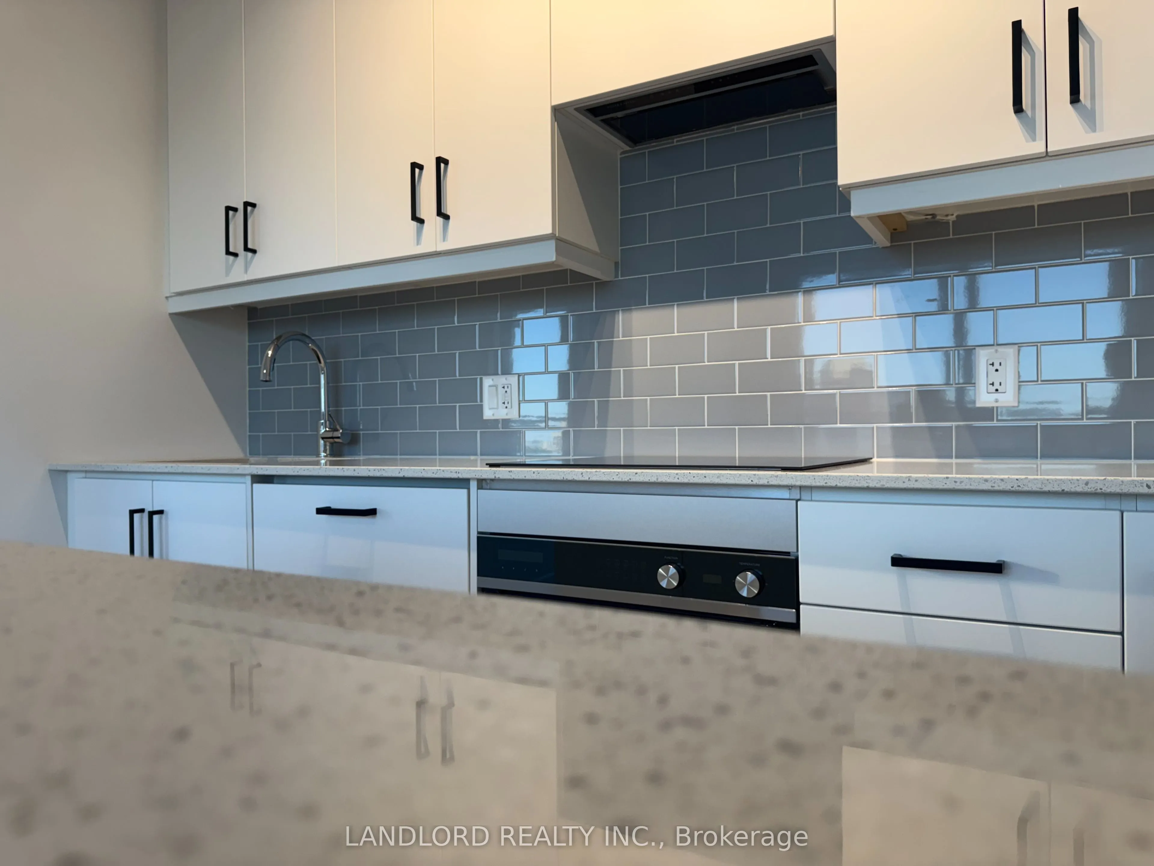30 Elm Drive W, #1204