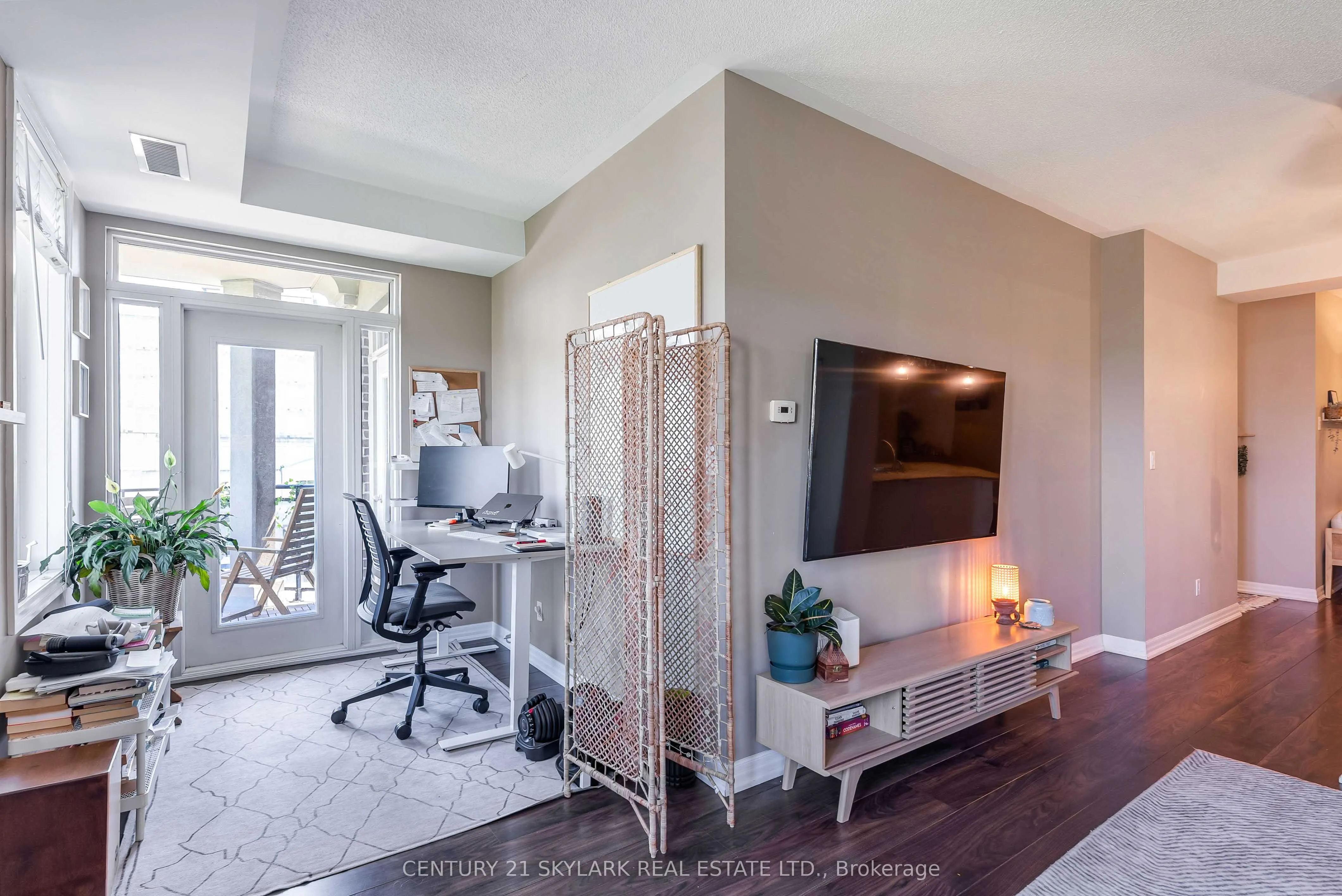 245 Dalesford Road, #516