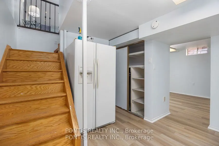 438 ABERFOYLE Court