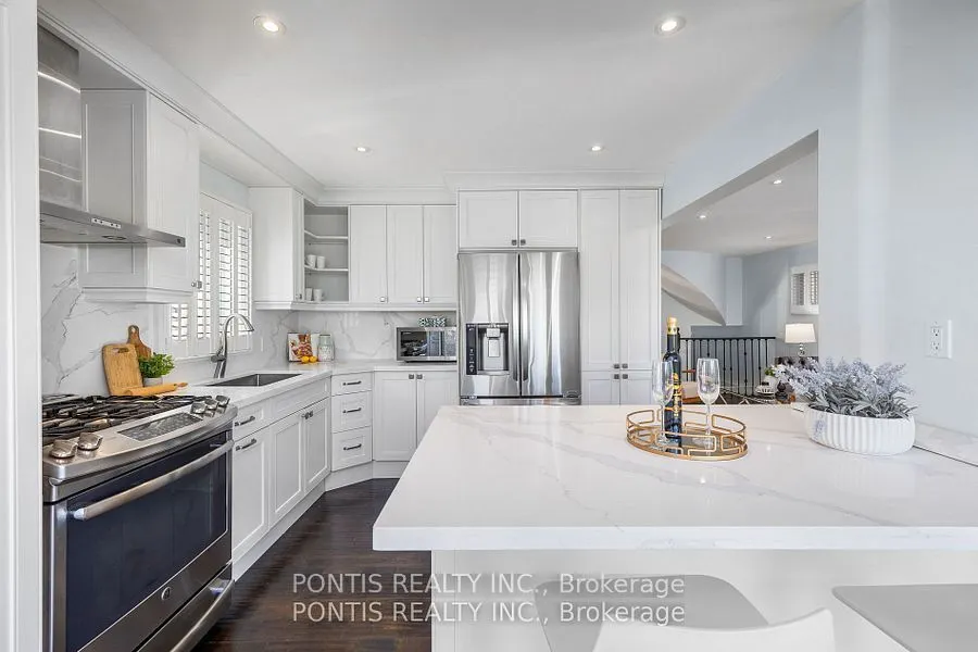 438 ABERFOYLE Court