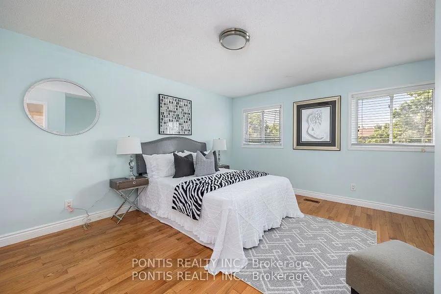438 ABERFOYLE Court
