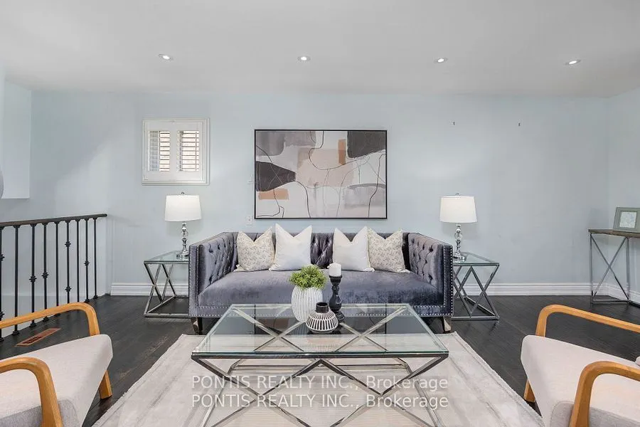 438 ABERFOYLE Court