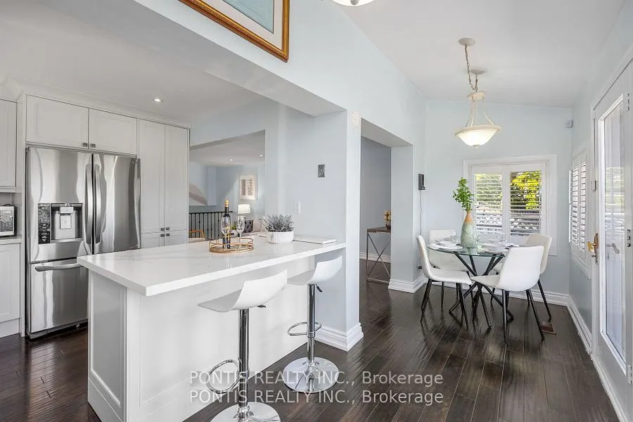 438 ABERFOYLE Court