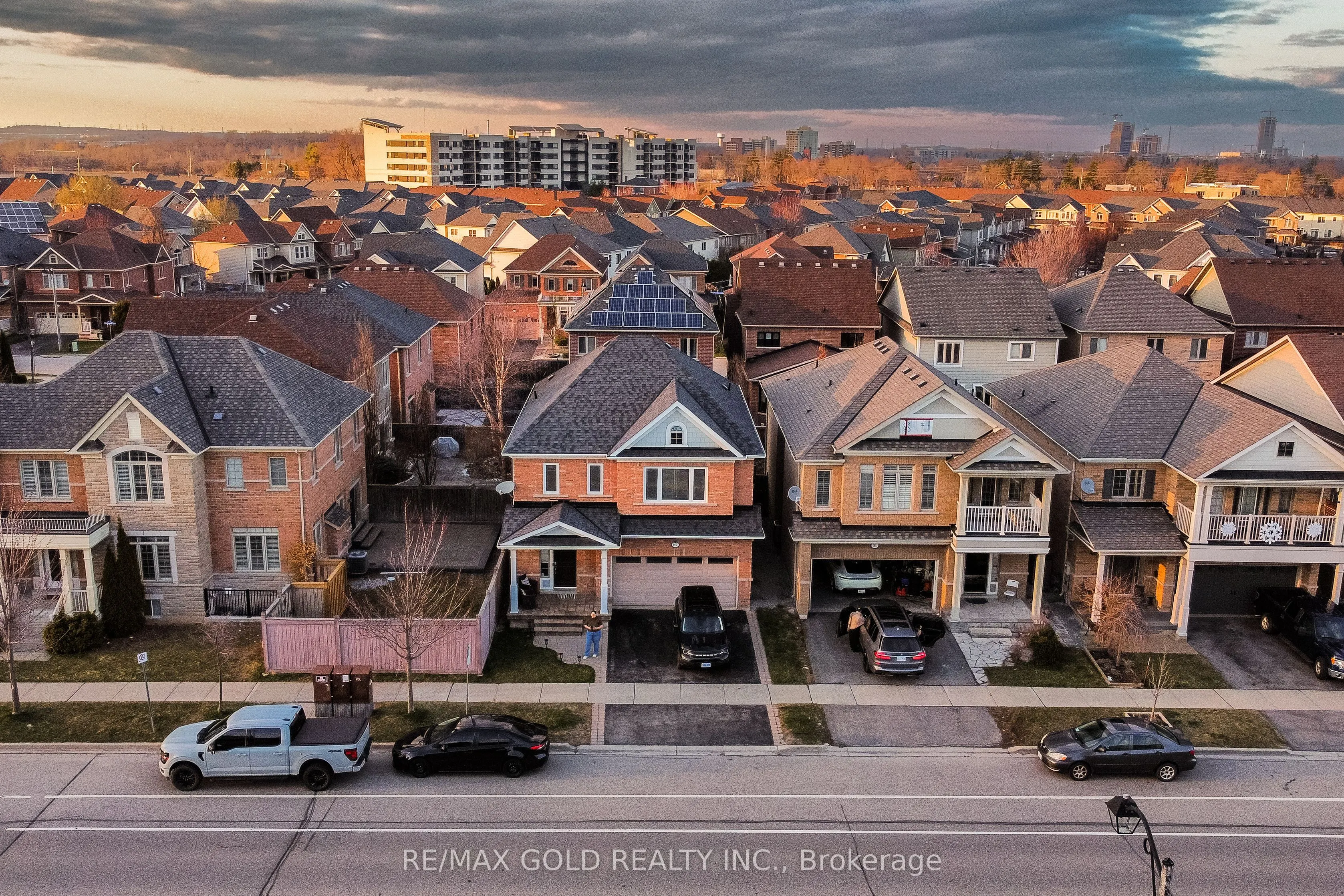 87 Scott Boulevard
