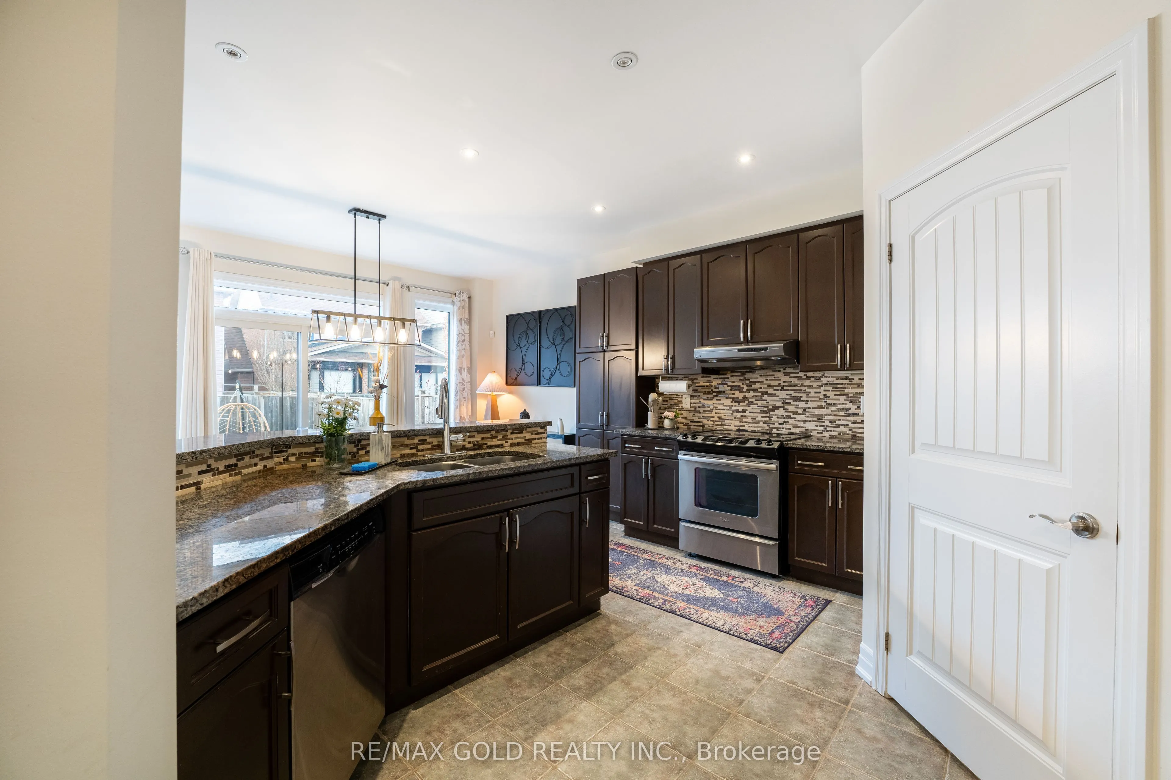 87 Scott Boulevard