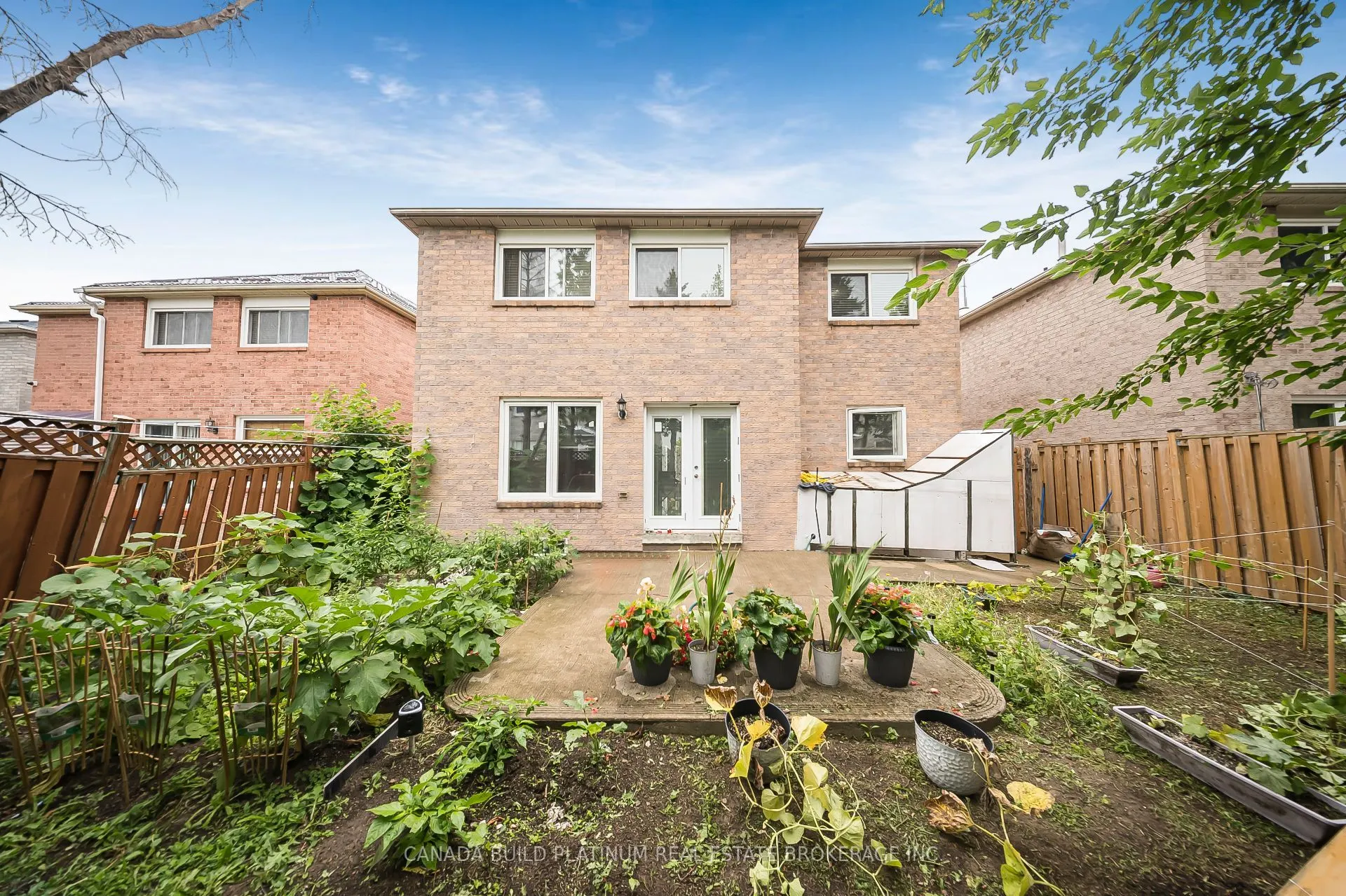 71 Ravenswood Drive