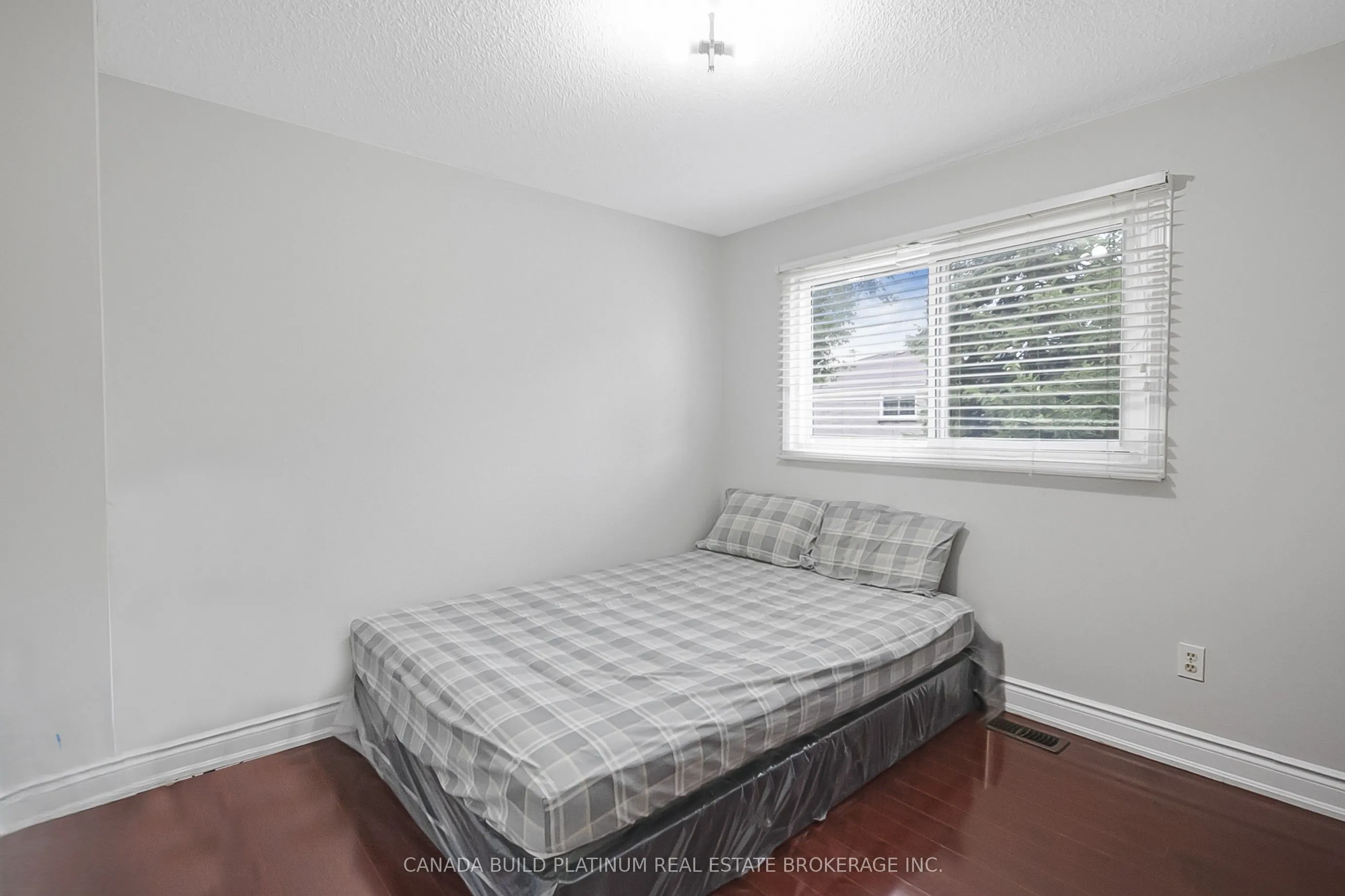 71 Ravenswood Drive