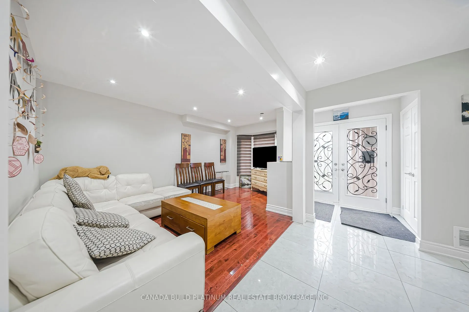 71 Ravenswood Drive