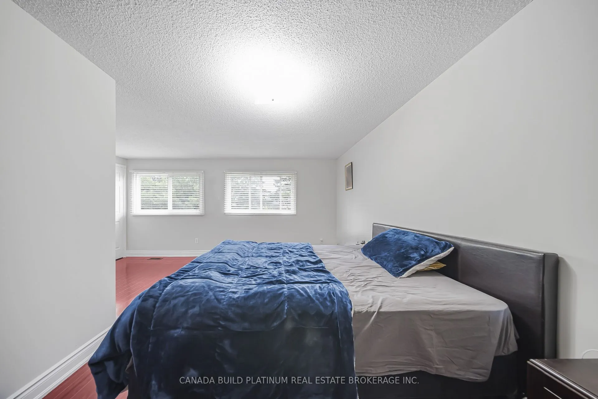 71 Ravenswood Drive