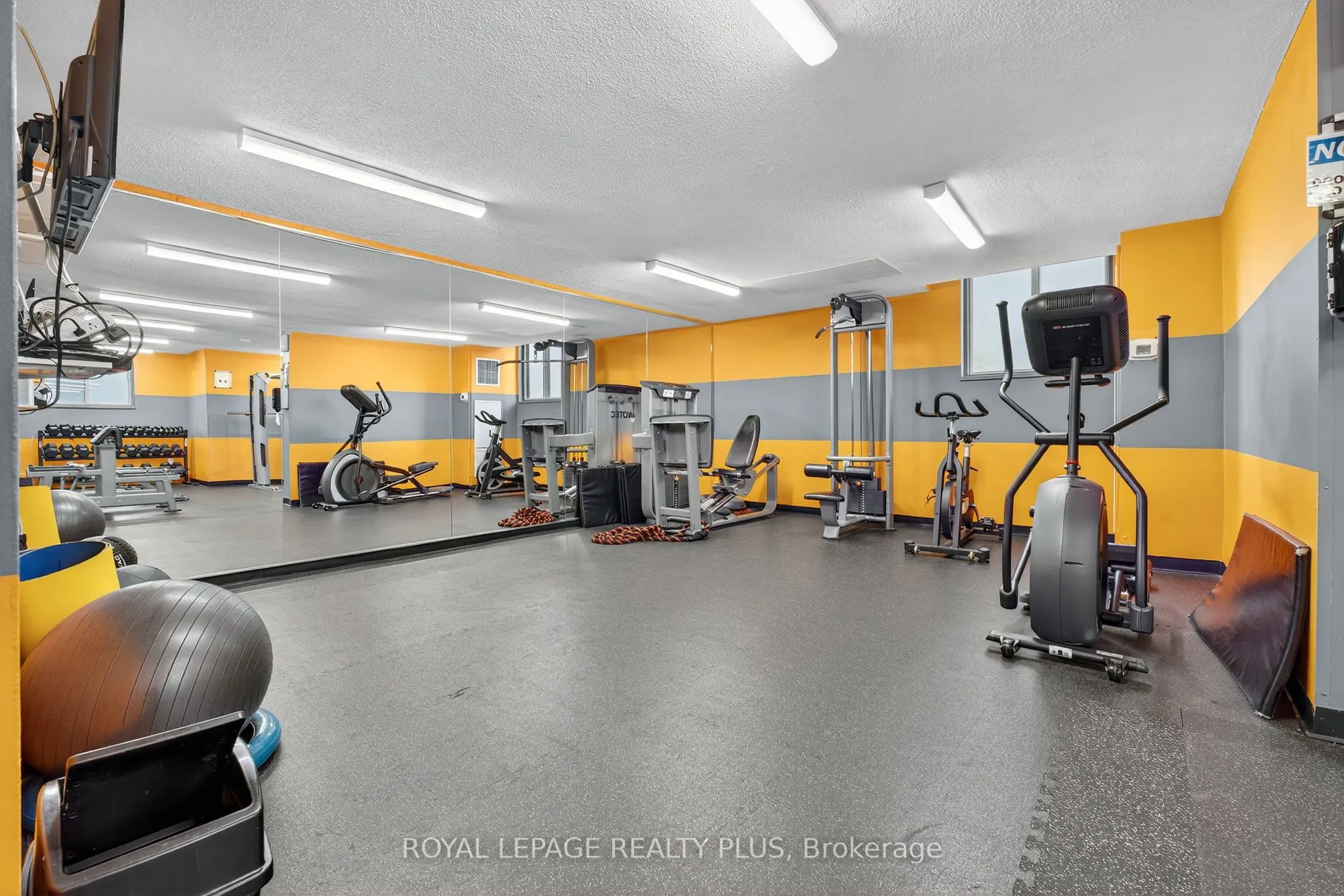 85 Emmett Avenue, #1802