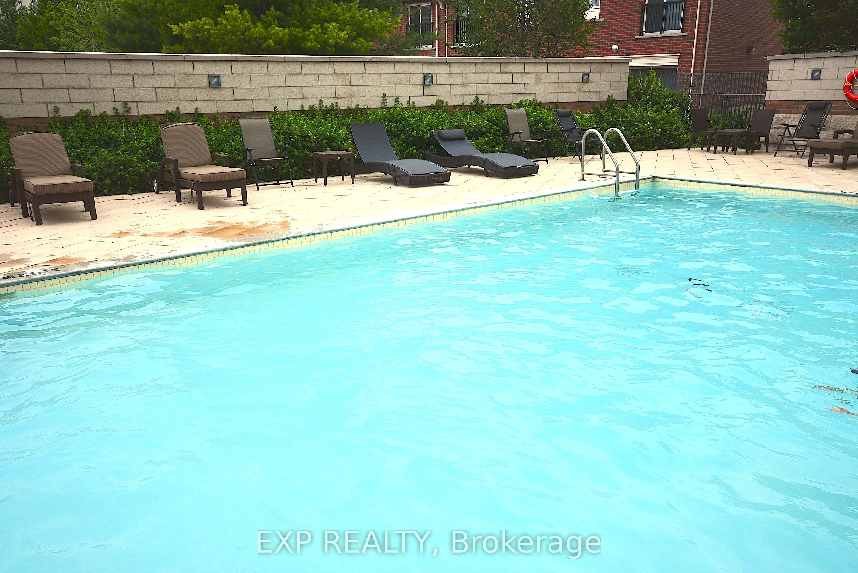 113 Georgian Drive, #19