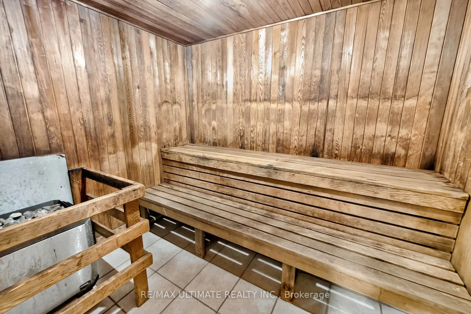 2585 Erin Centre Boulevard, #305