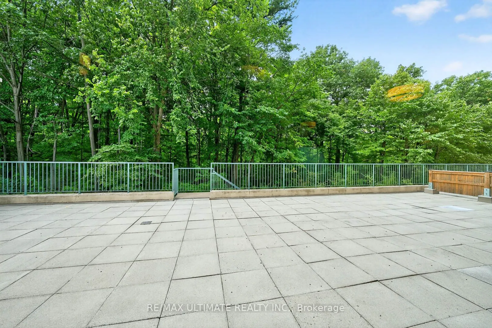 2585 Erin Centre Boulevard, #305