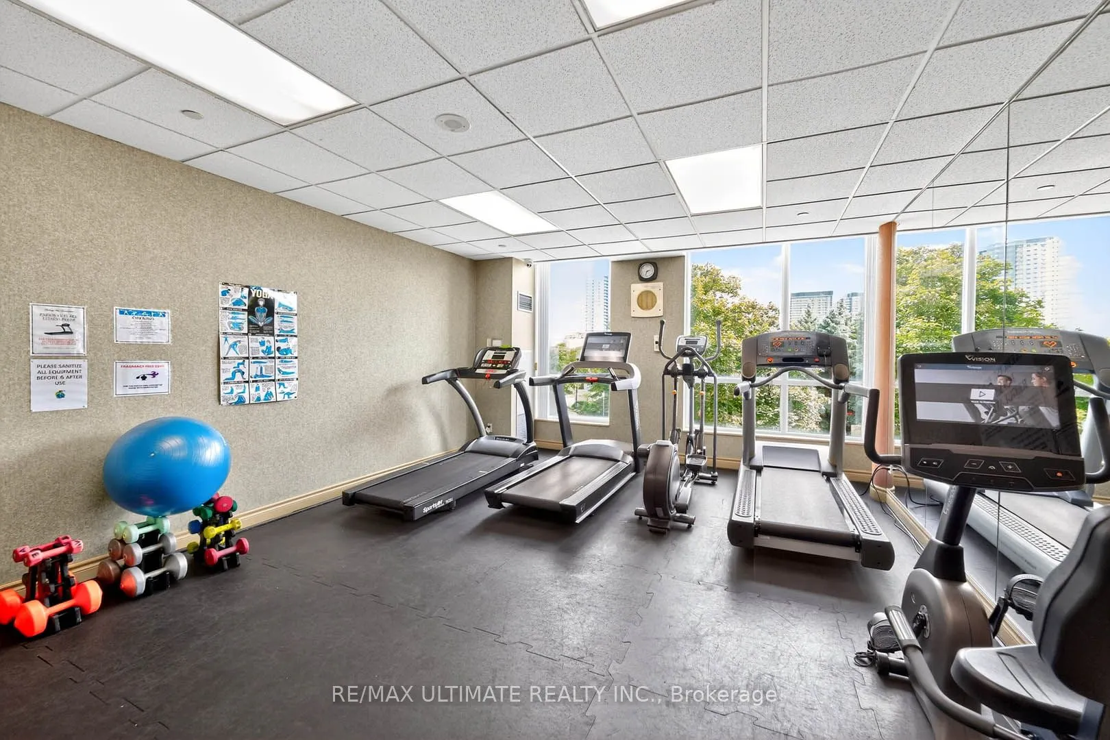2585 Erin Centre Boulevard, #305