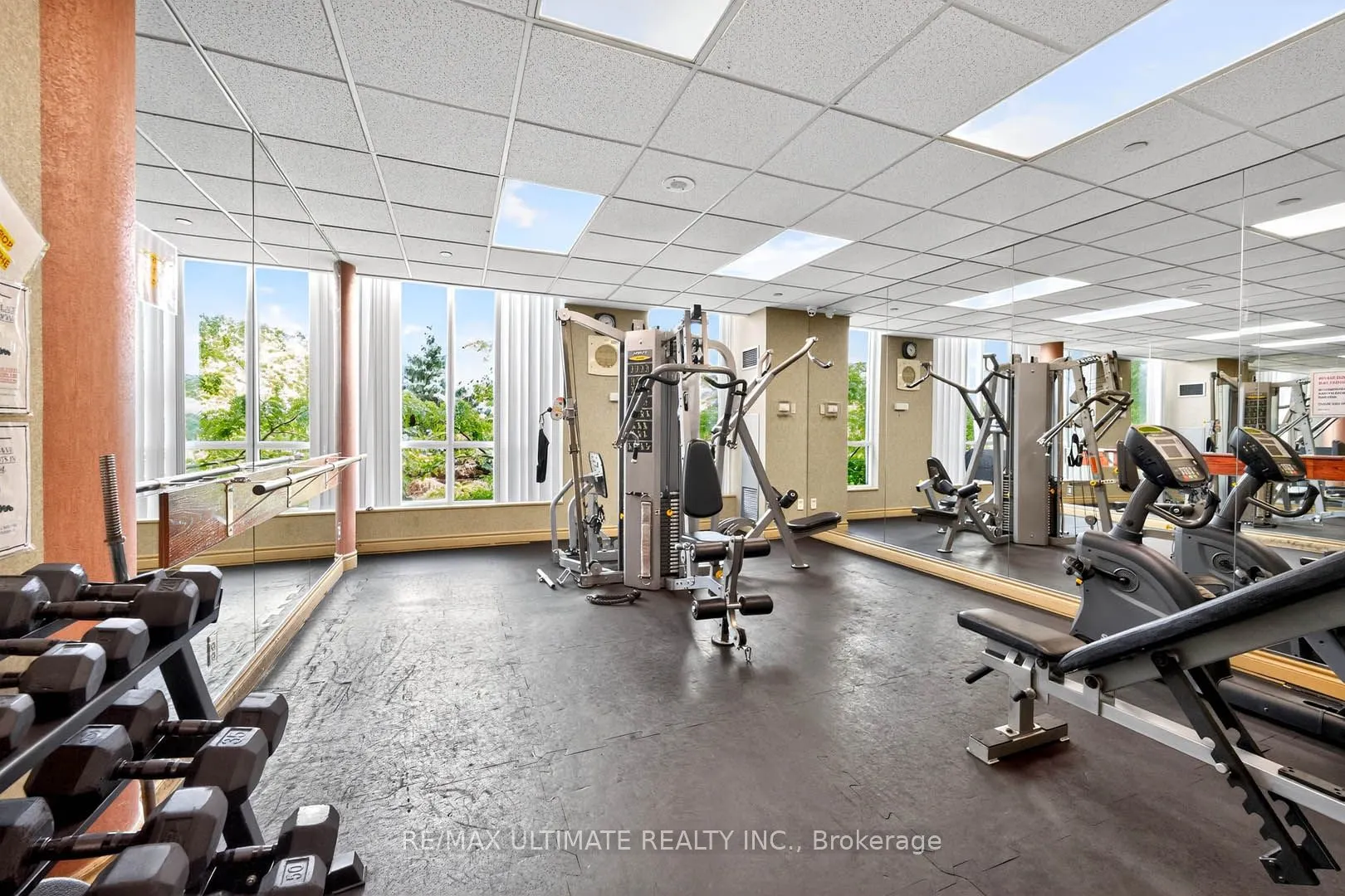2585 Erin Centre Boulevard, #305
