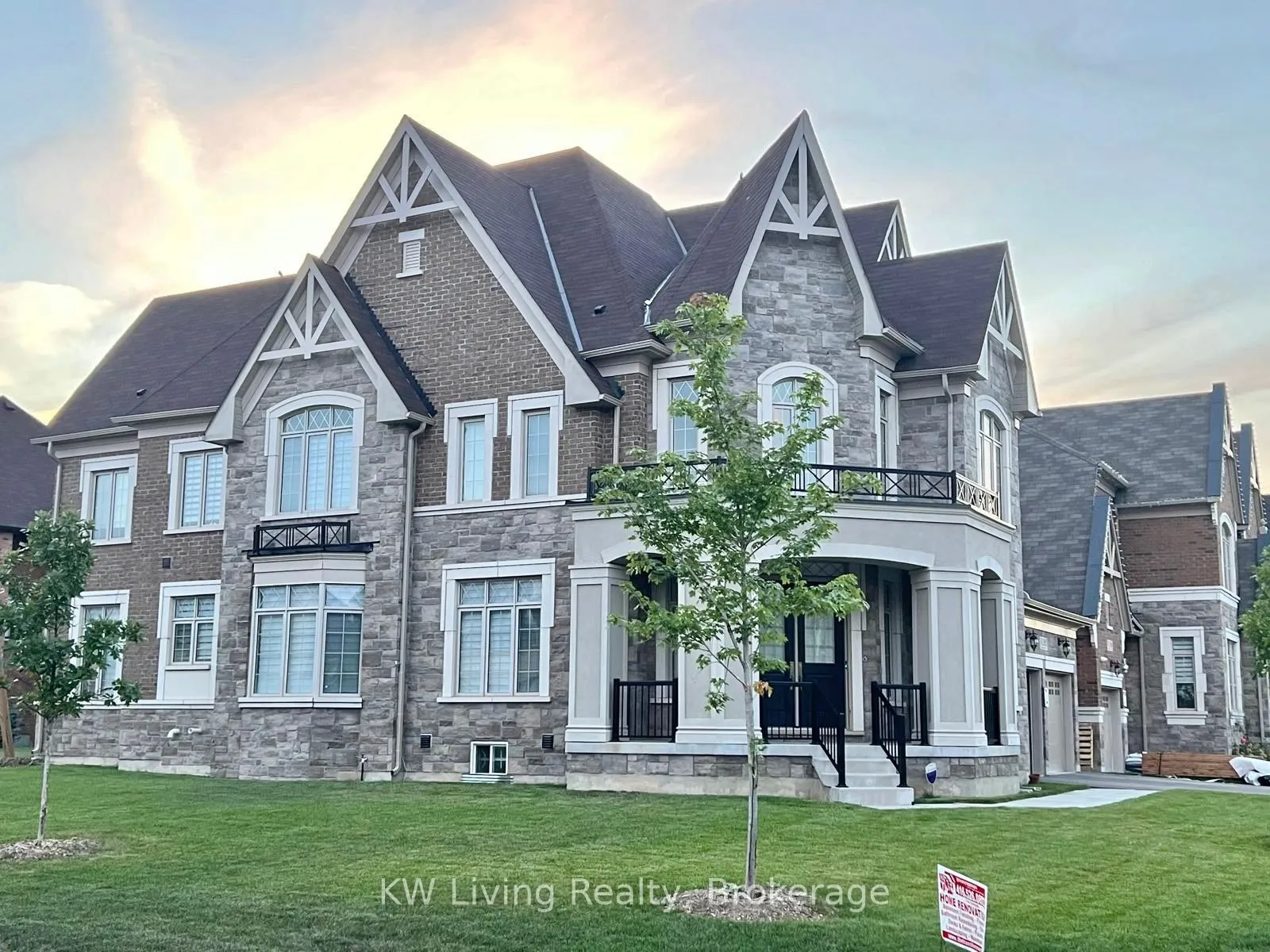 5192 Symphony Court, #ON