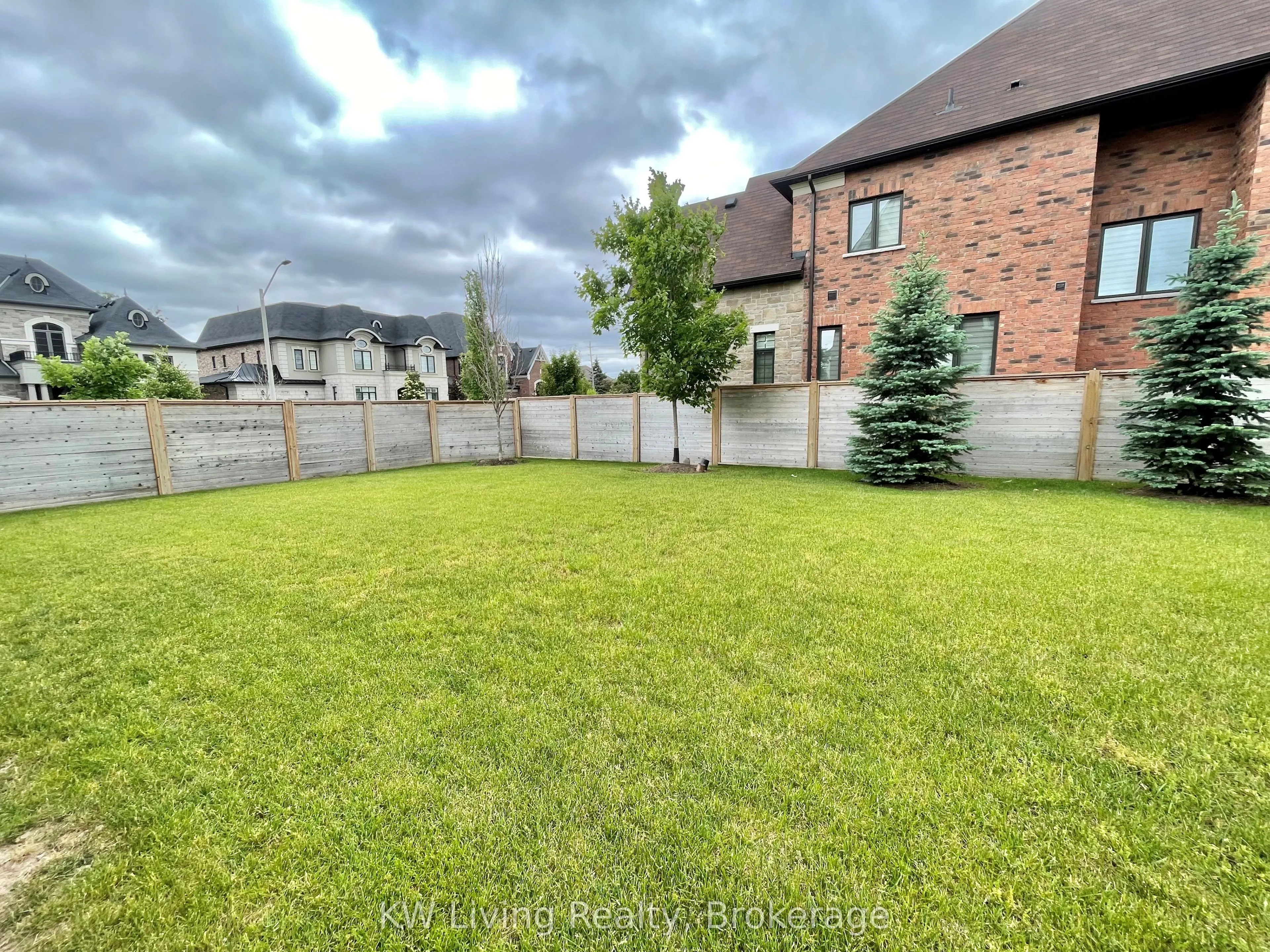 5192 Symphony Court, #ON