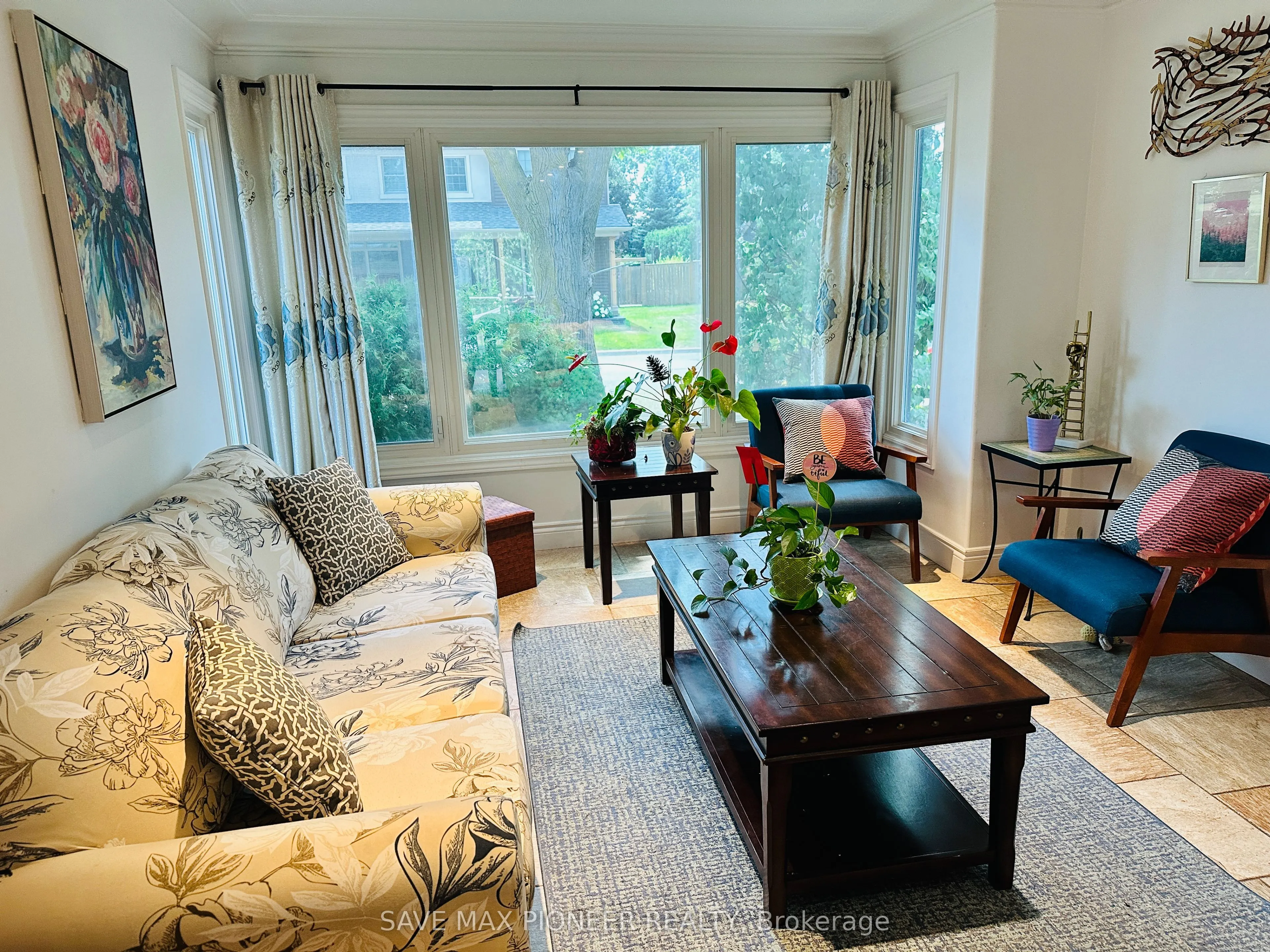 5 Parkview Boulevard