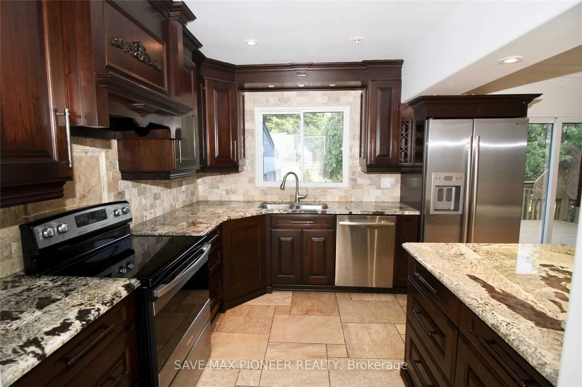 5 Parkview Boulevard