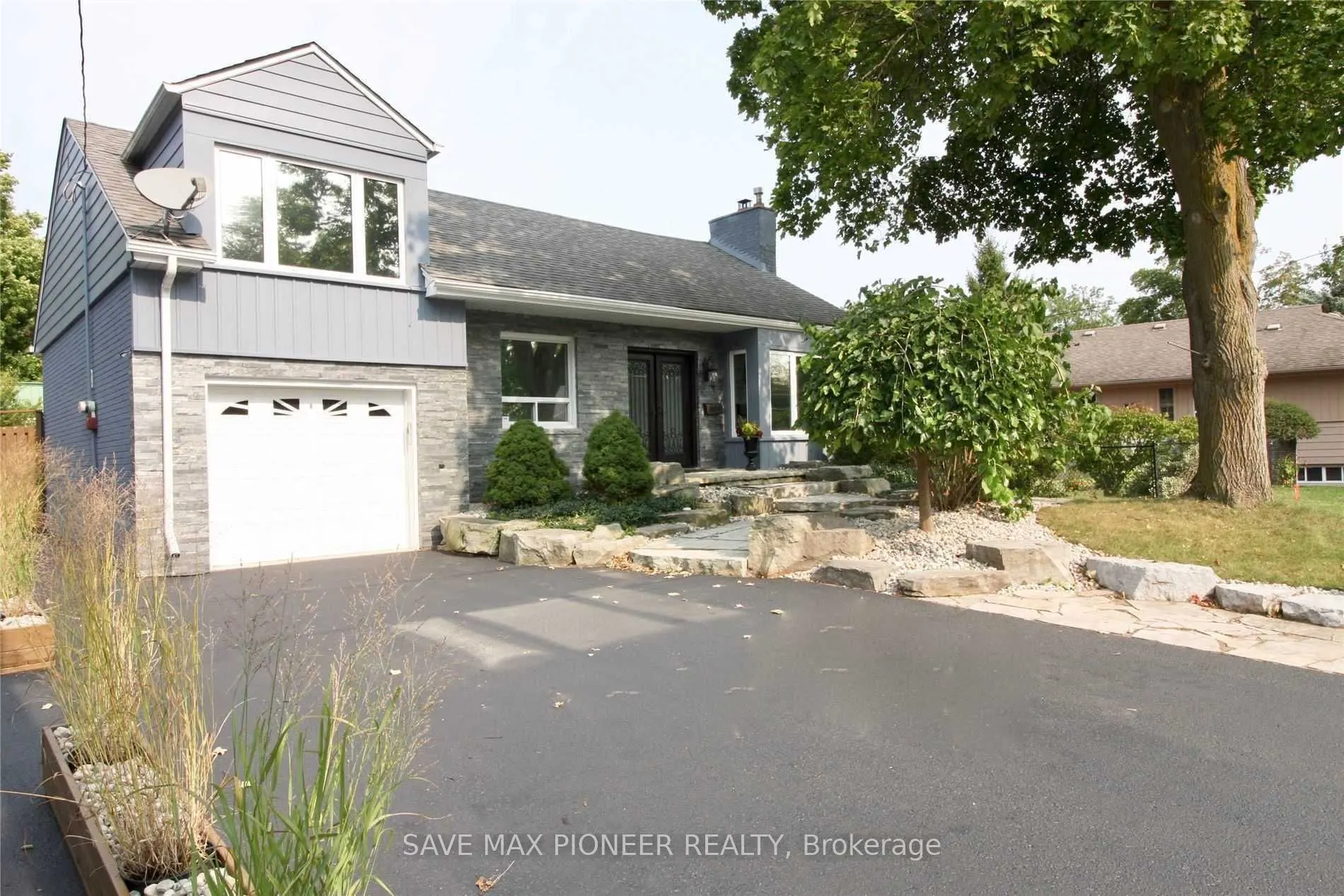 5 Parkview Boulevard
