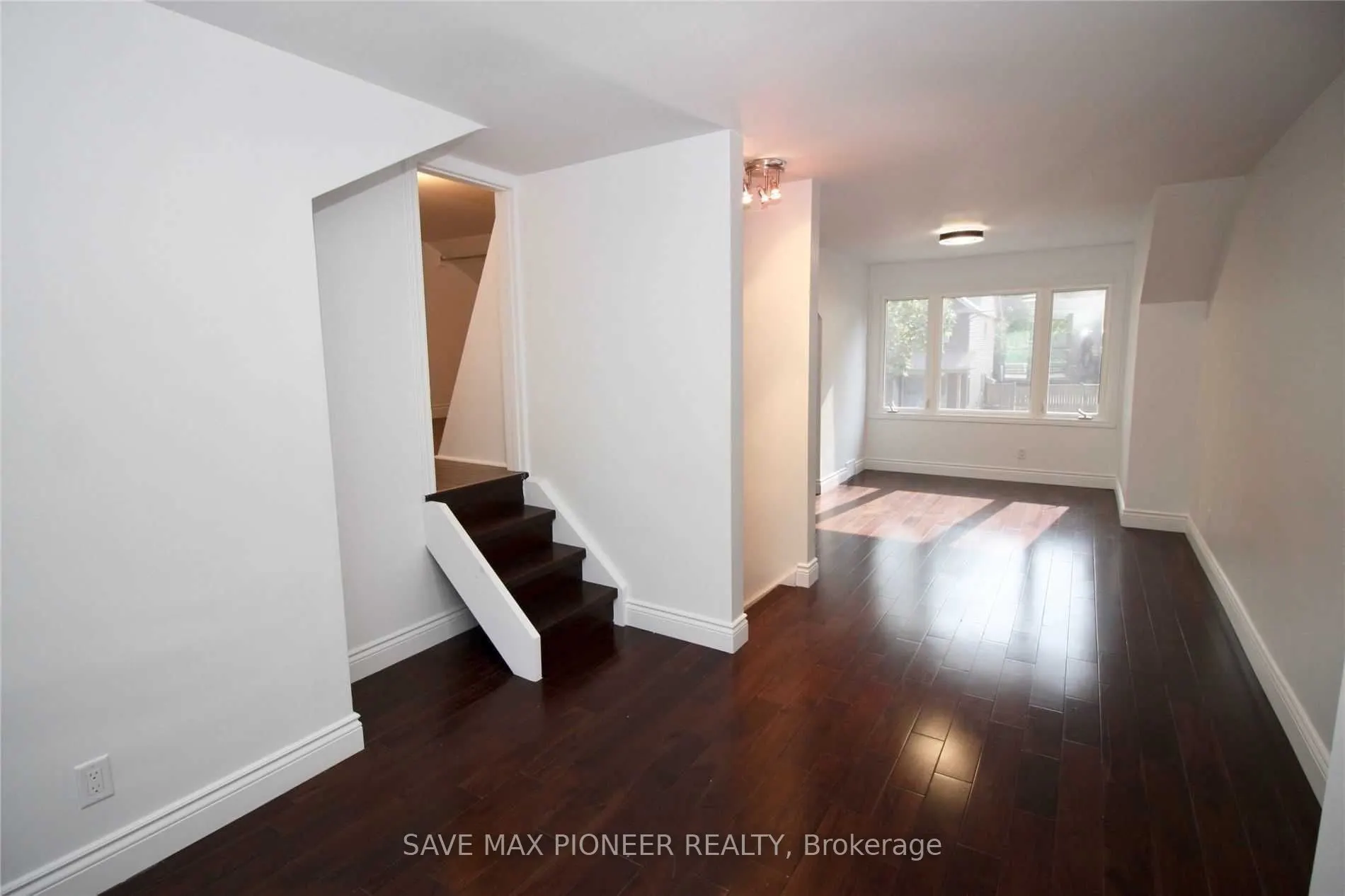 5 Parkview Boulevard