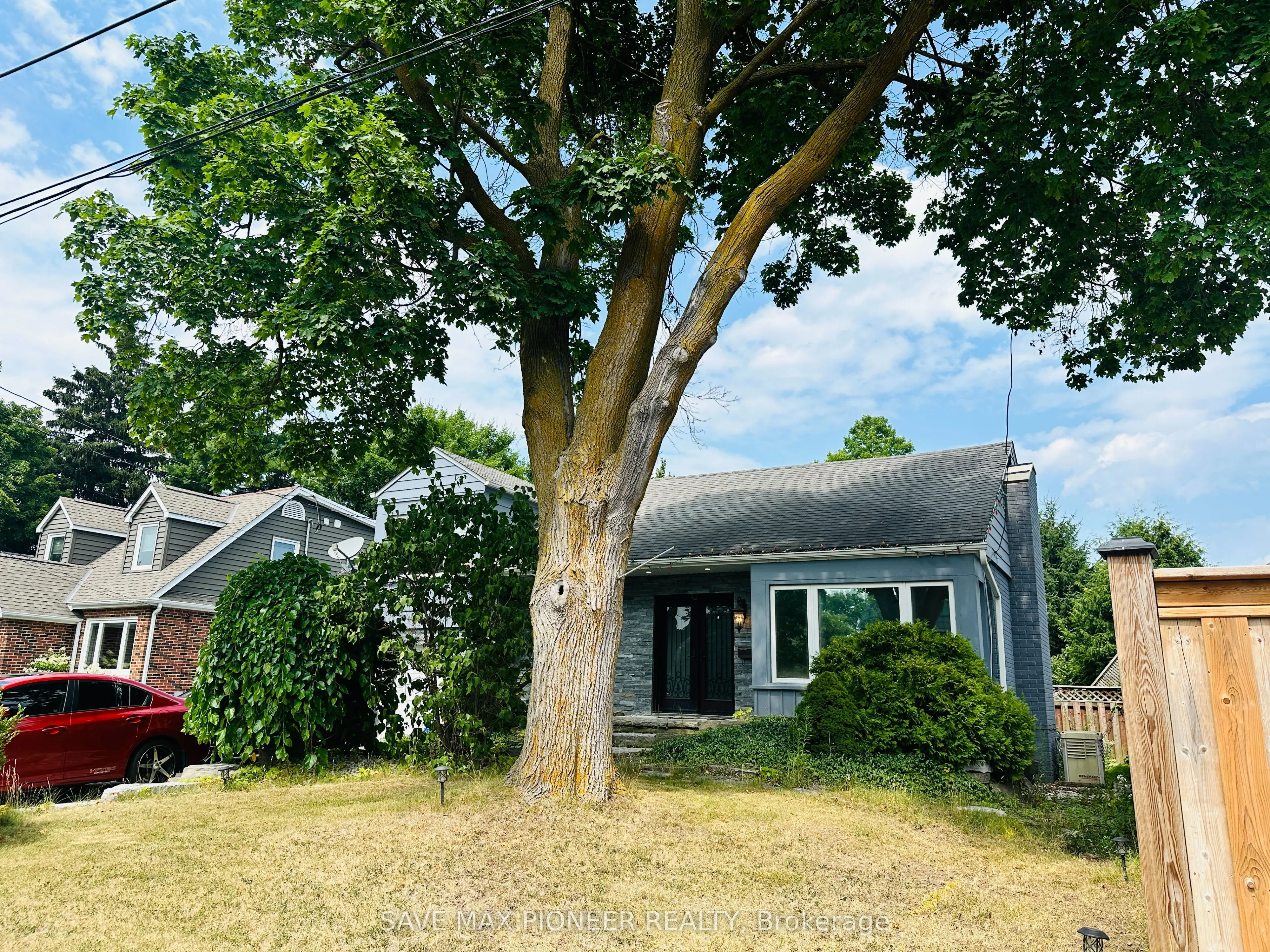 5 Parkview Boulevard