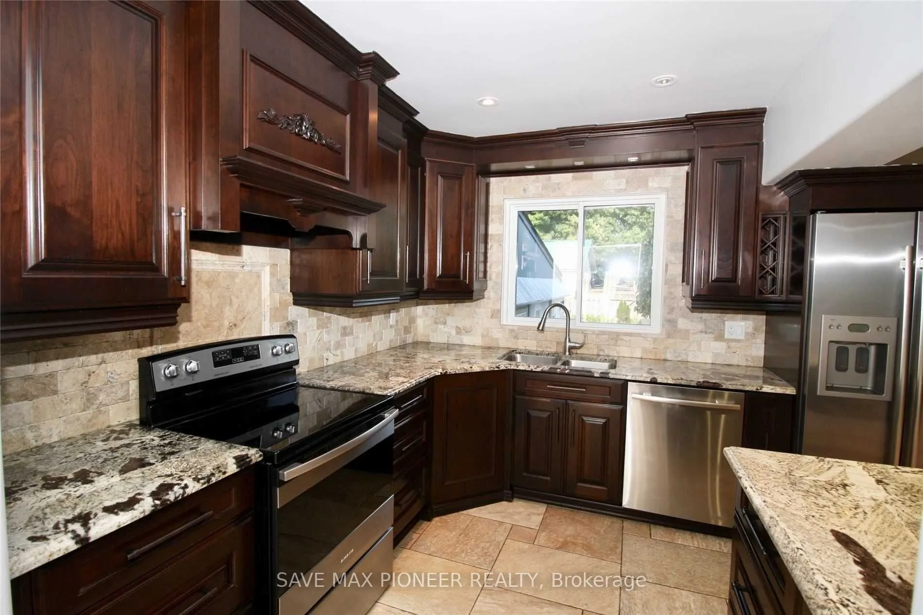 5 Parkview Boulevard