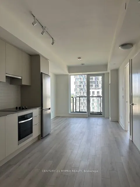 3079 Trafalgar Road, #806