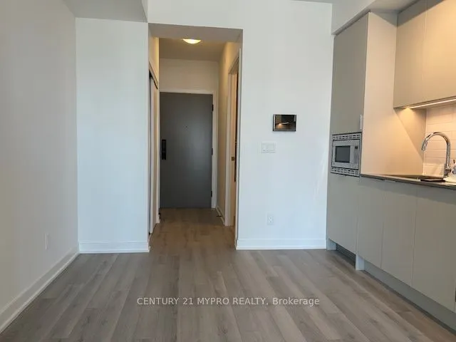 3079 Trafalgar Road, #806