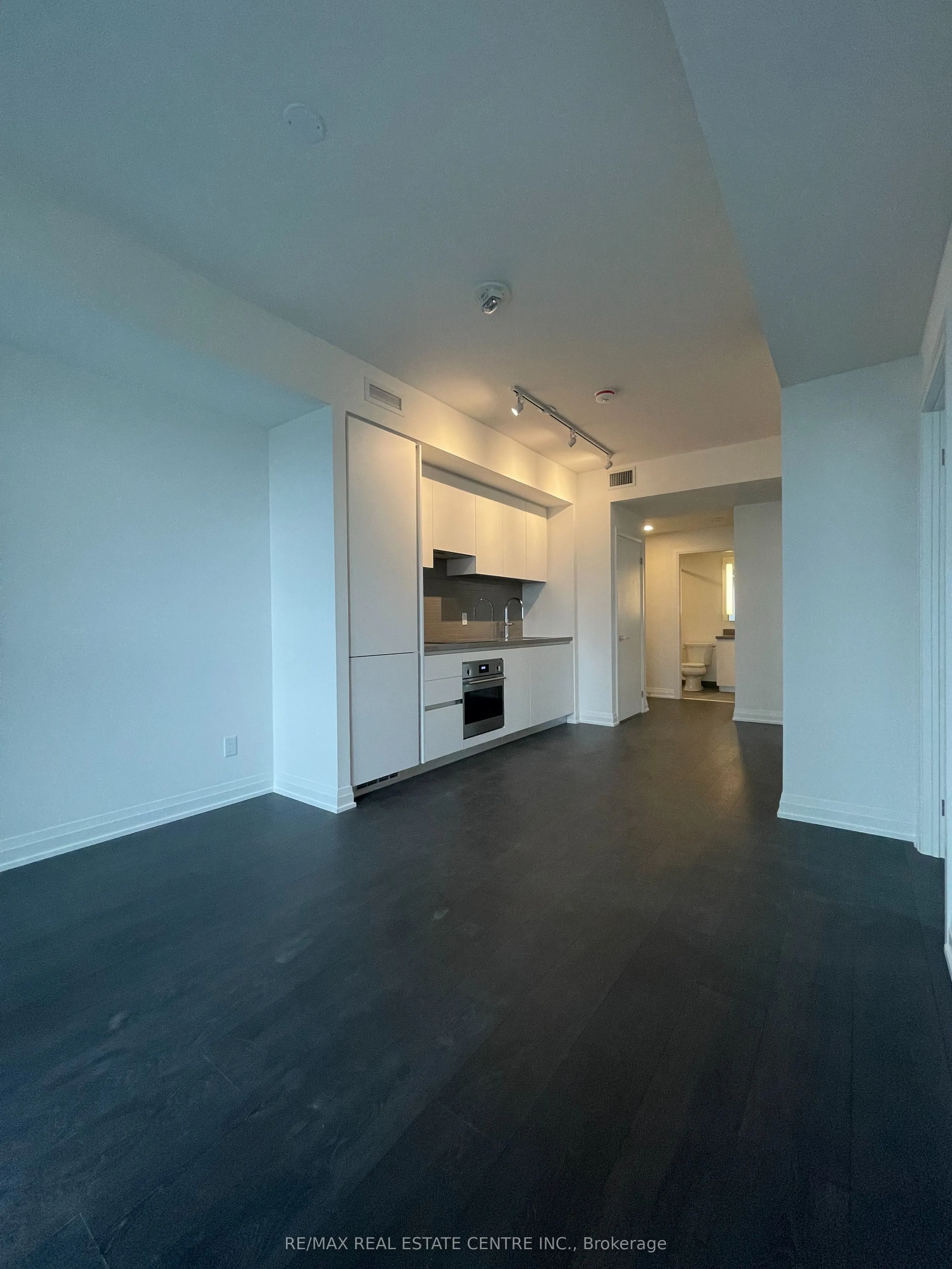 4015 The Exchange, #2010