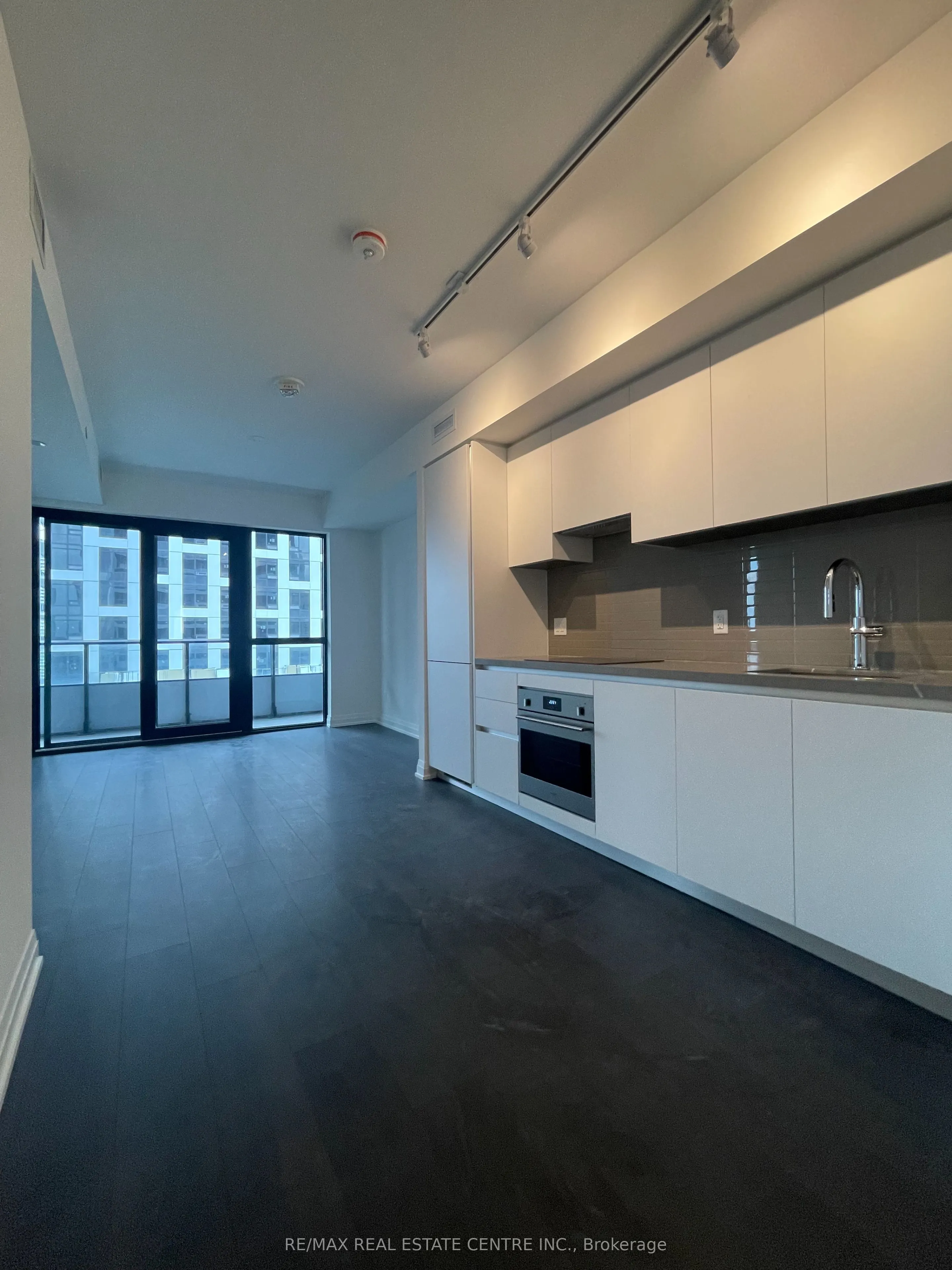 4015 The Exchange, #2010
