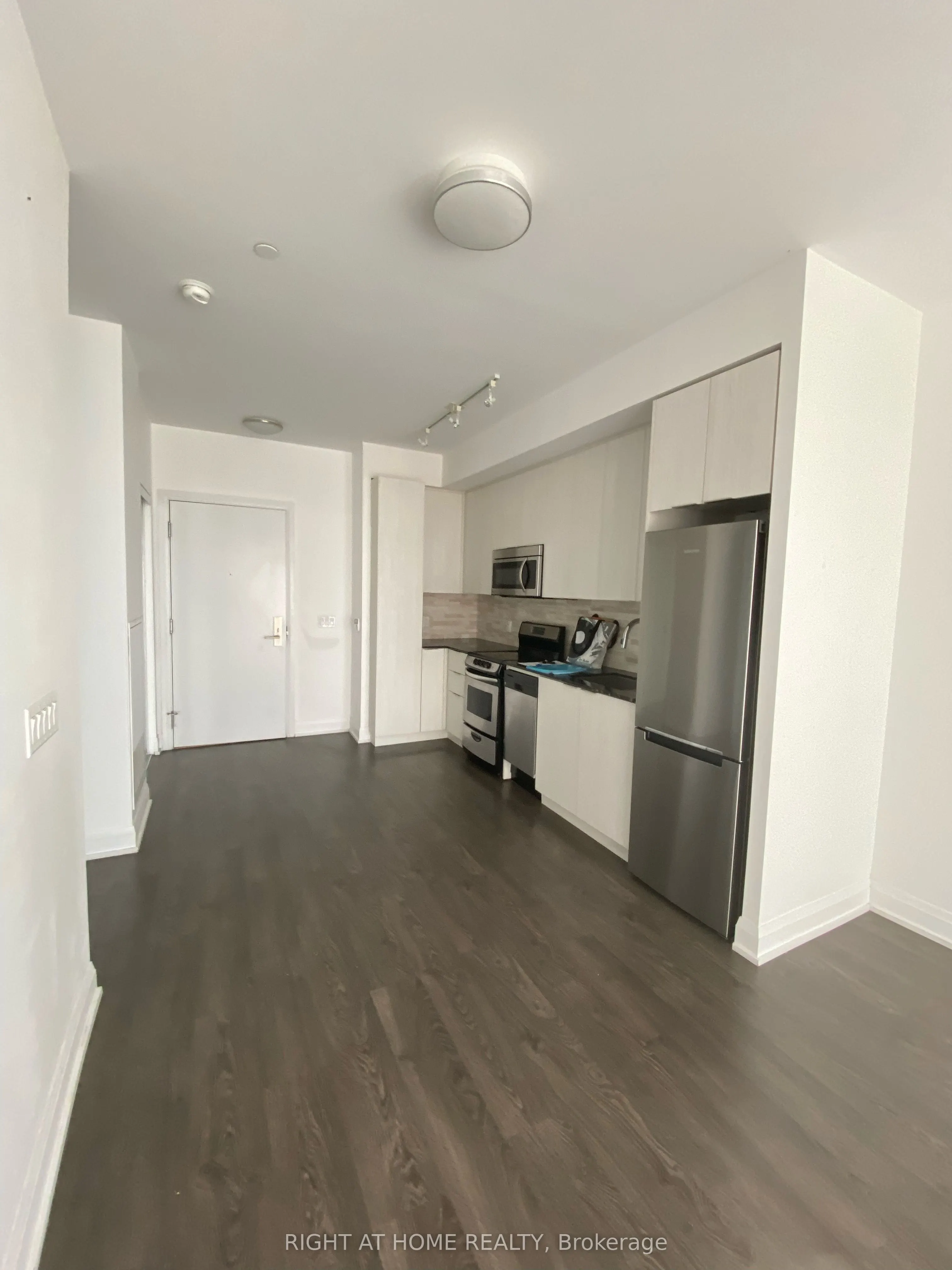 56 ANNIE CRAIG Drive, #2906