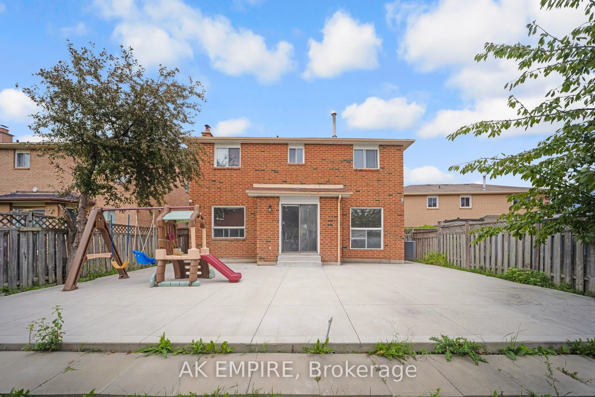 92 Whitehaven Drive