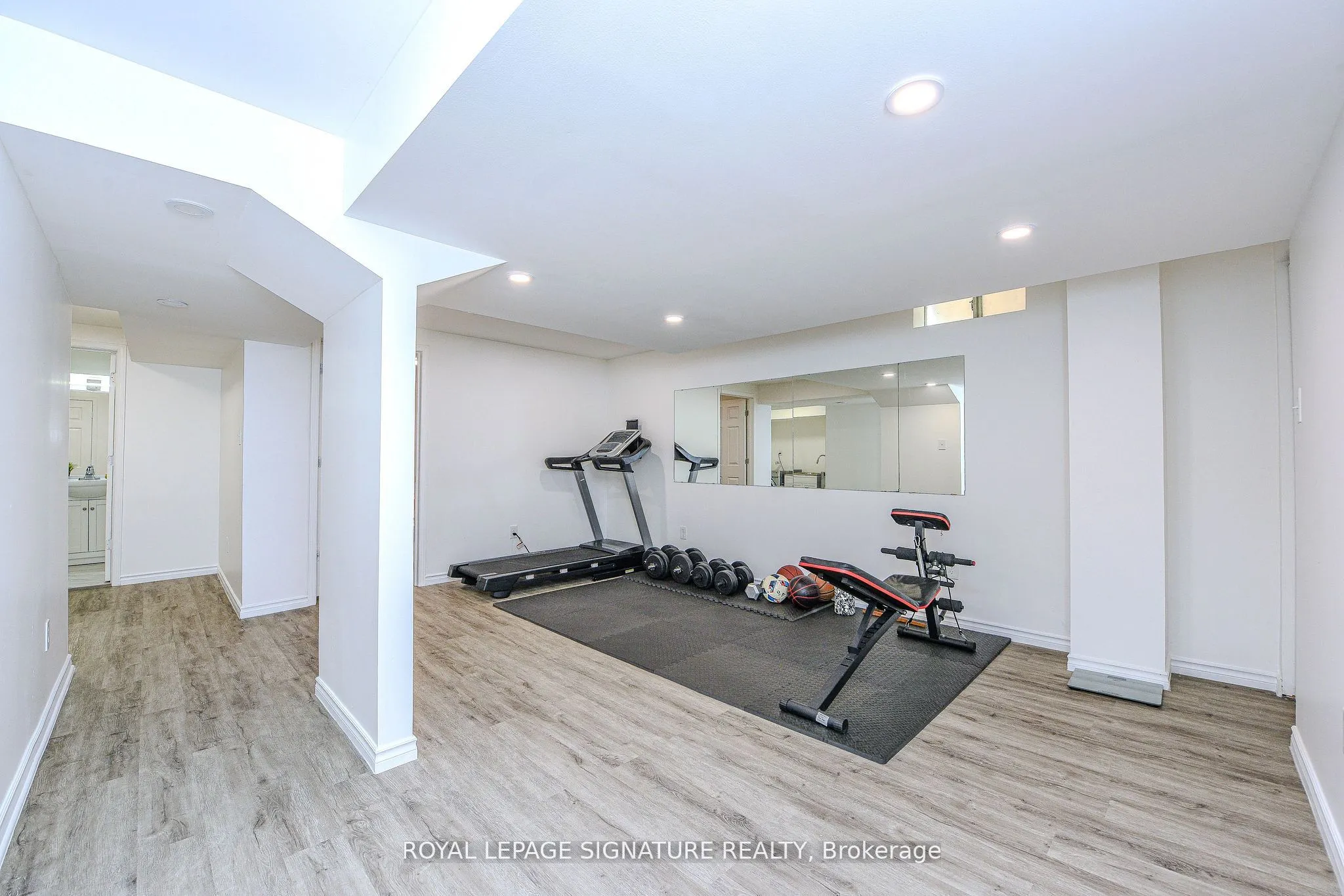 2547 Raglan Court